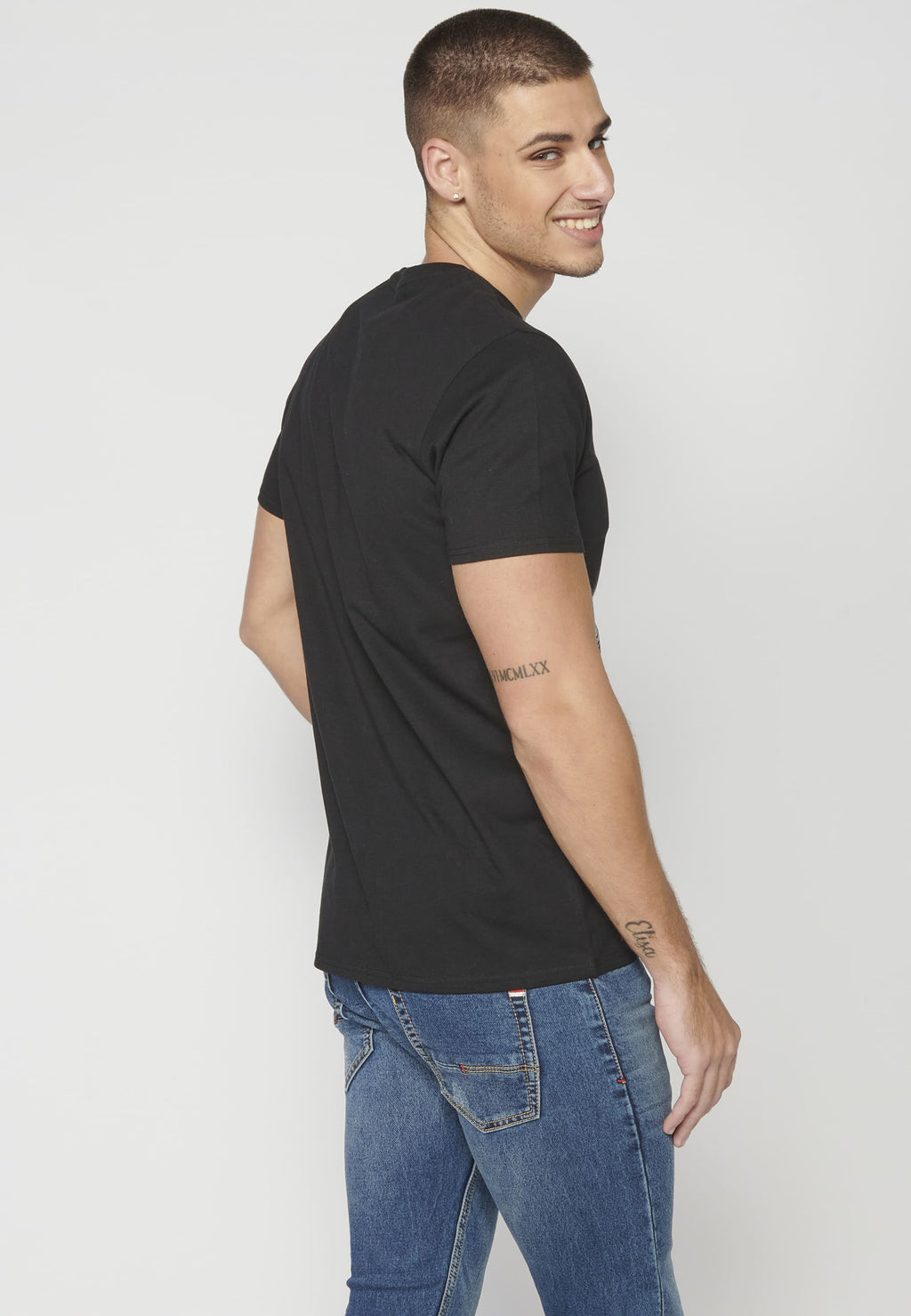 Camiseta Hombre Manga Corta Cuello Redondo Estampada – Koroshi 2311MC72