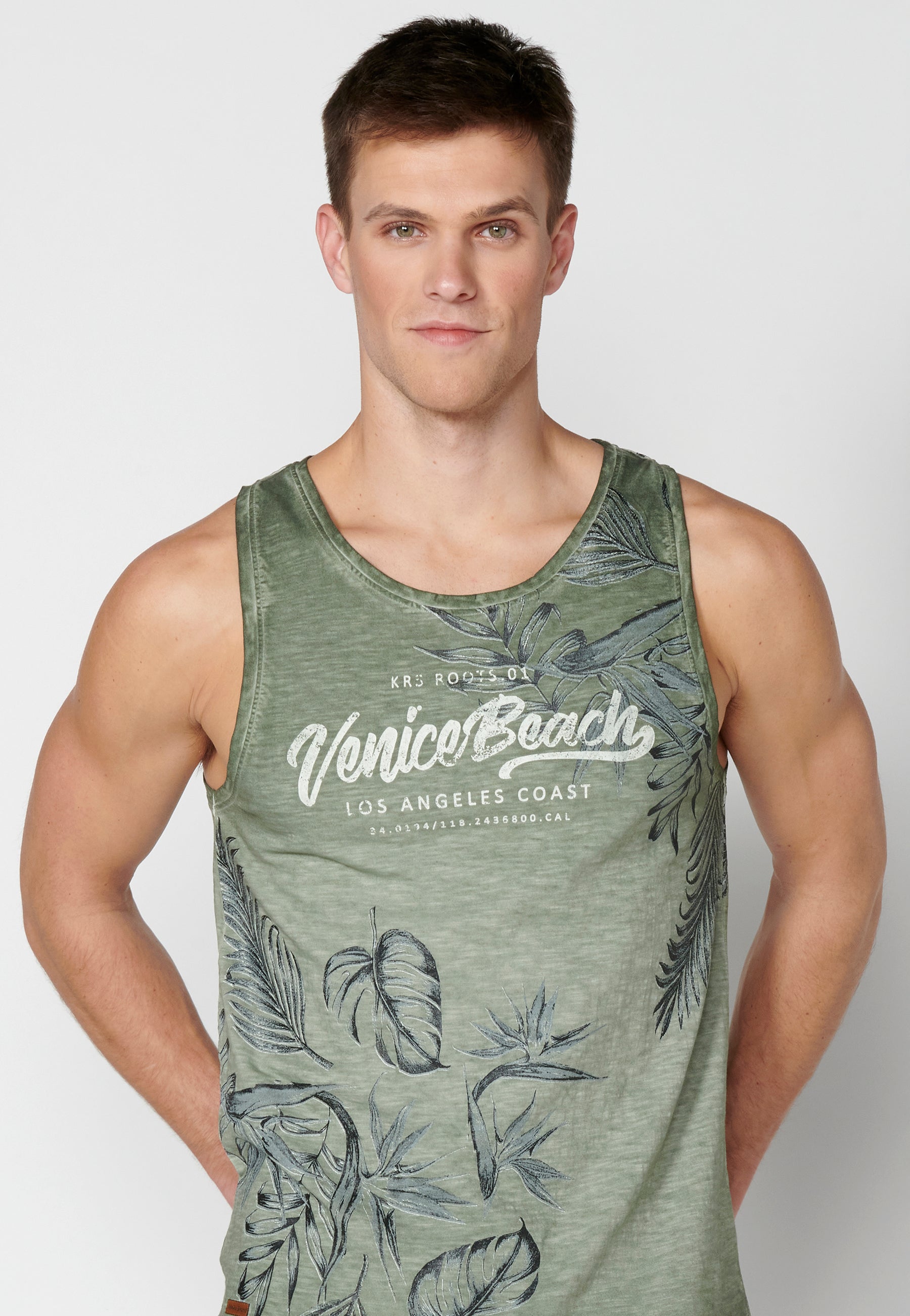 Camiseta Sin Mangas Hombre Estampado Tropical – Koroshi Kaki