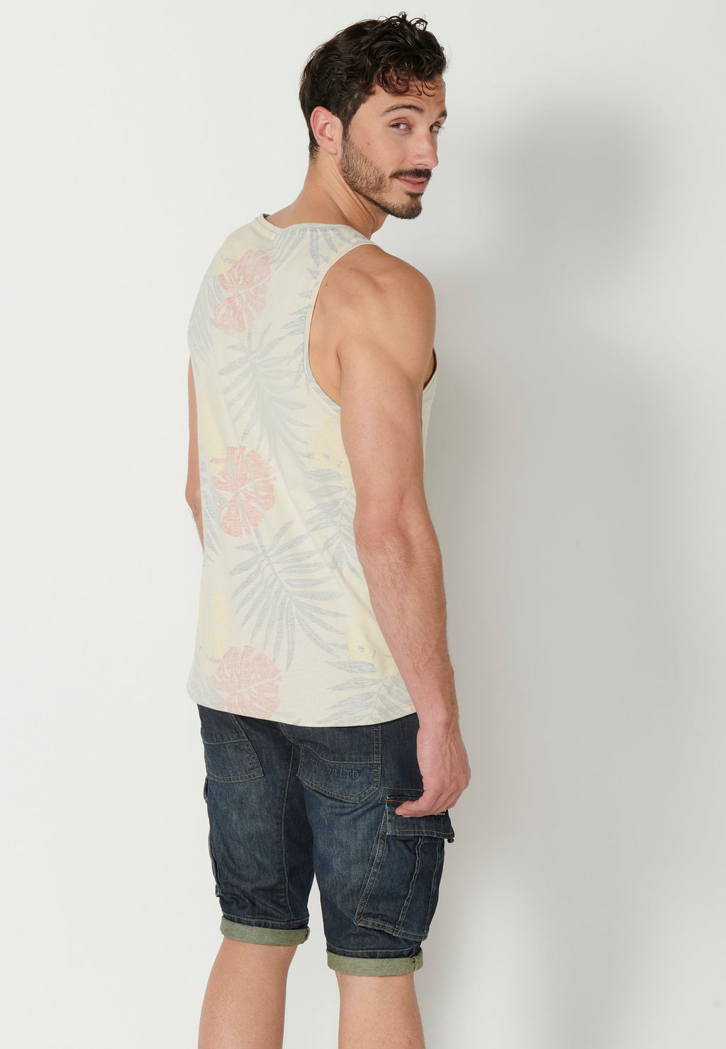 Camiseta Sin Mangas Hombre Estampado Tropical – Koroshi Multicolor