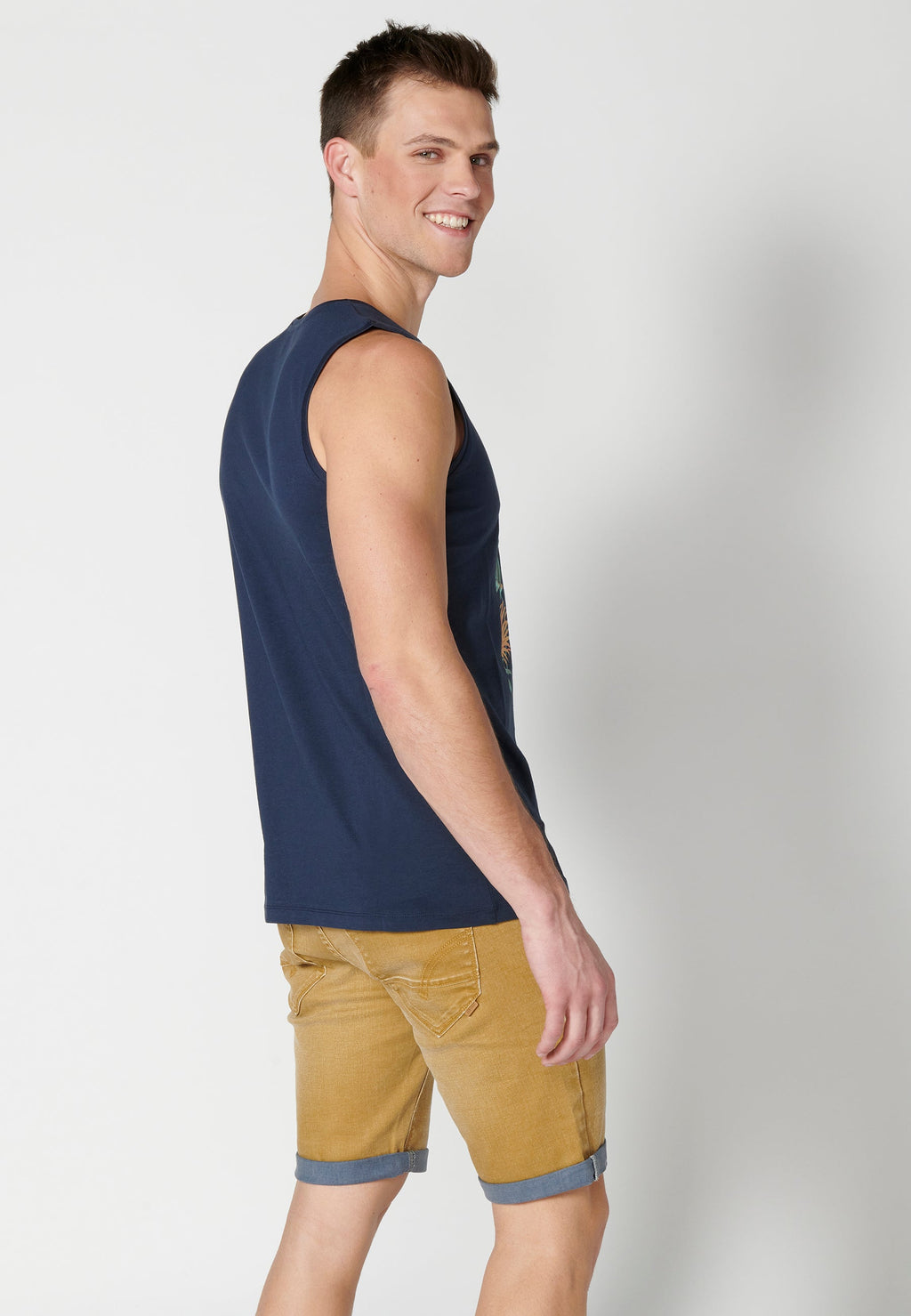 Camiseta Sin Mangas Hombre Estampada – Koroshi 2311MS61