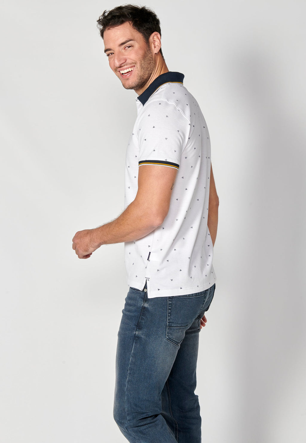 Polo Hombre Manga Corta Cuello Camisero Estampado – Koroshi 2311PC04