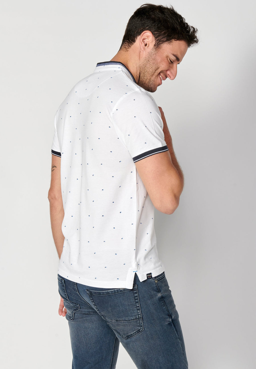 Polo Hombre Manga Corta Cuello Mao Estampado – Koroshi 2311PC22