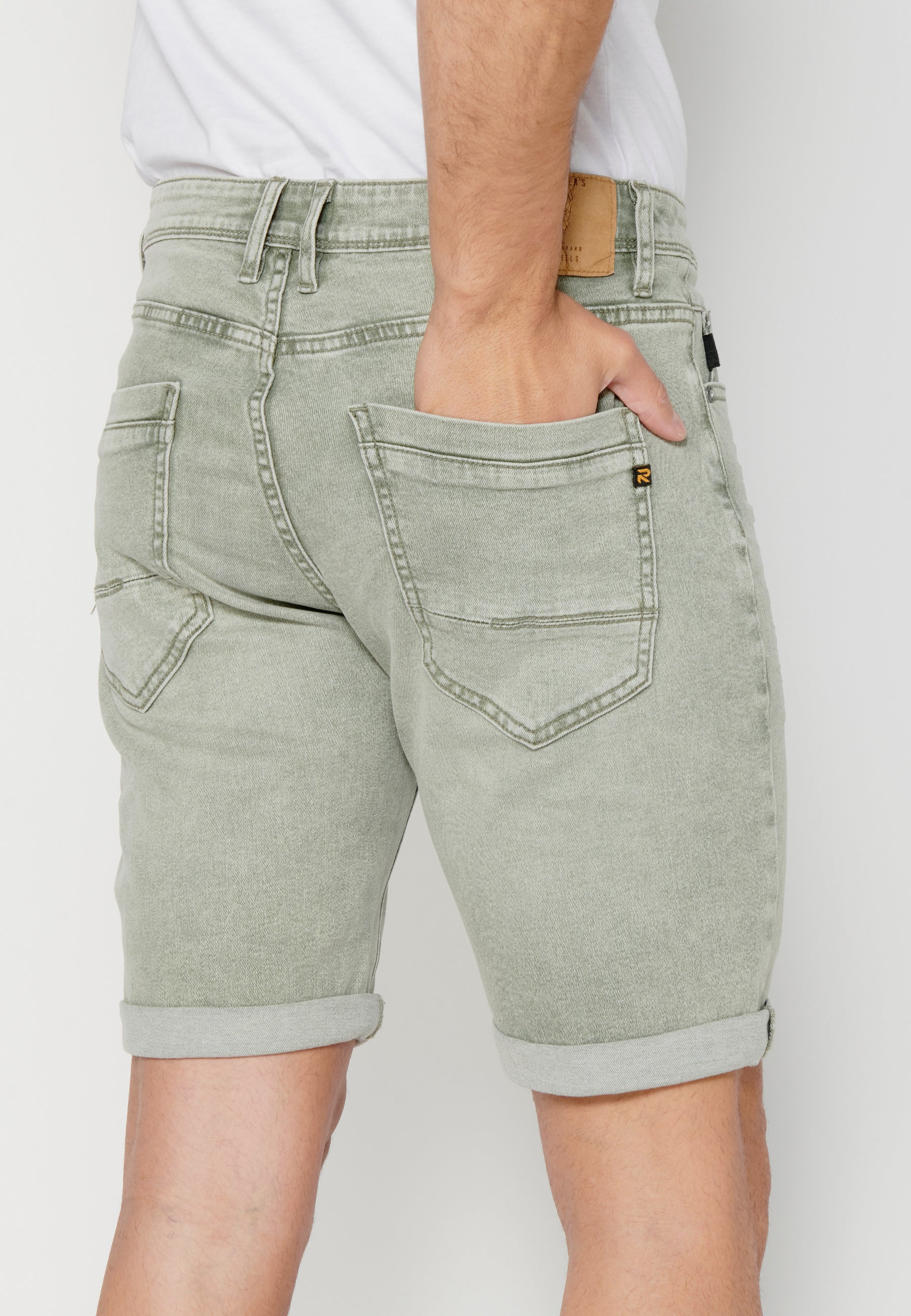 Bermuda Hombre Vaquera Stretch Acabado Vuelta – Koroshi 2311PS05