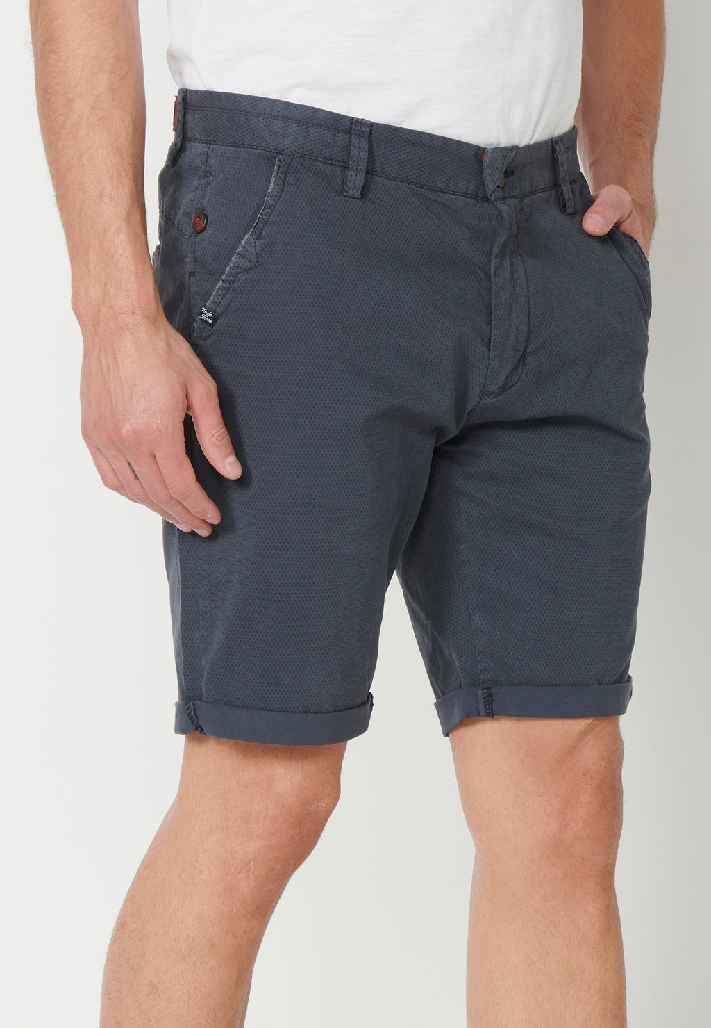 Bermuda Hombre Chino Algodón con Vuelta – Koroshi 2311PS08