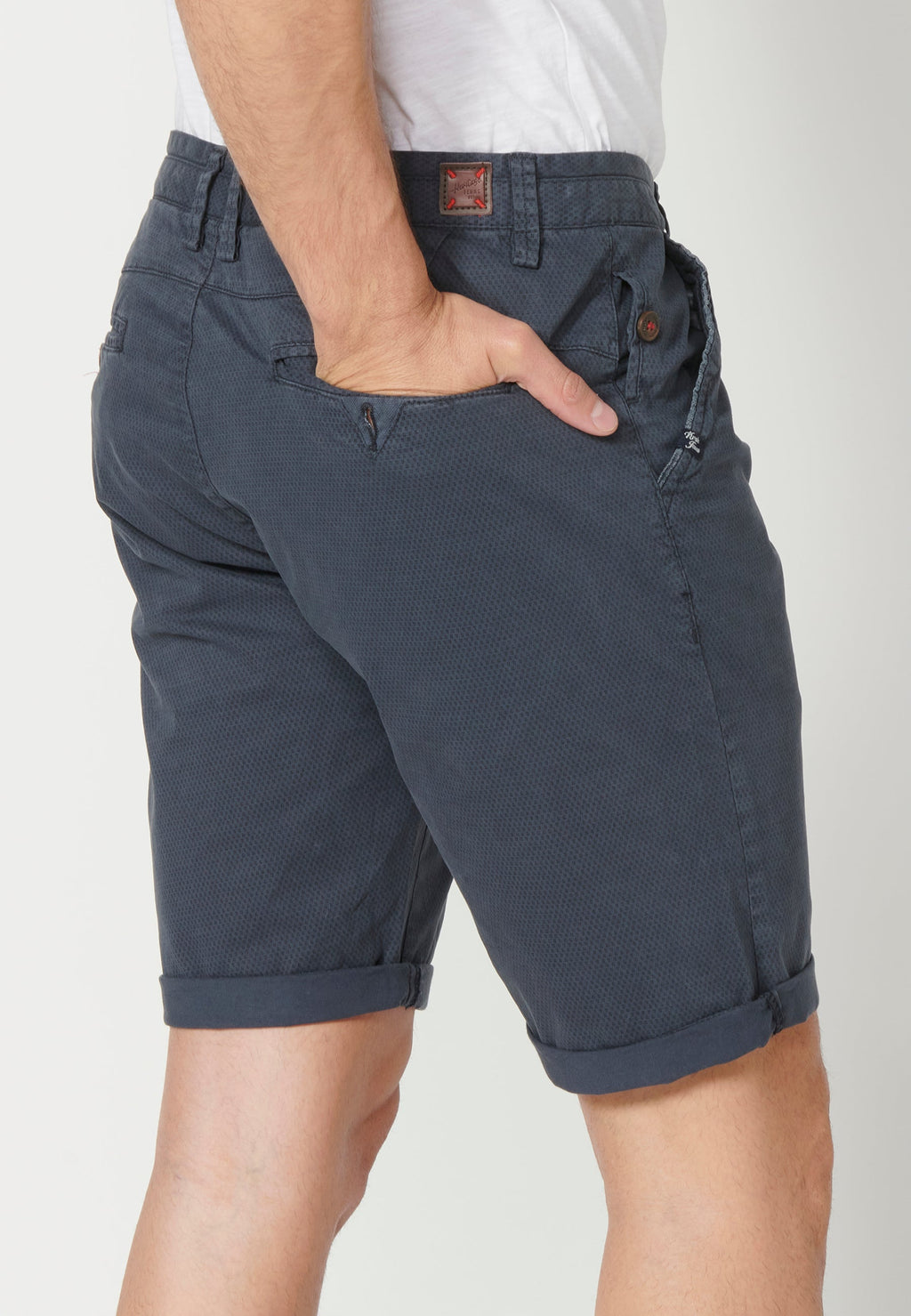 Bermuda Hombre Chino Algodón con Vuelta – Koroshi 2311PS08