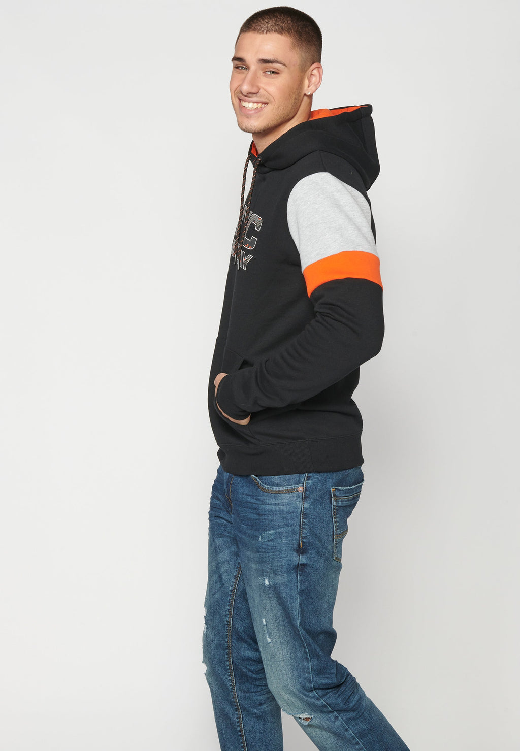 Sudadera Hombre Capucha con Bolsillo y Estampado – Koroshi Negro