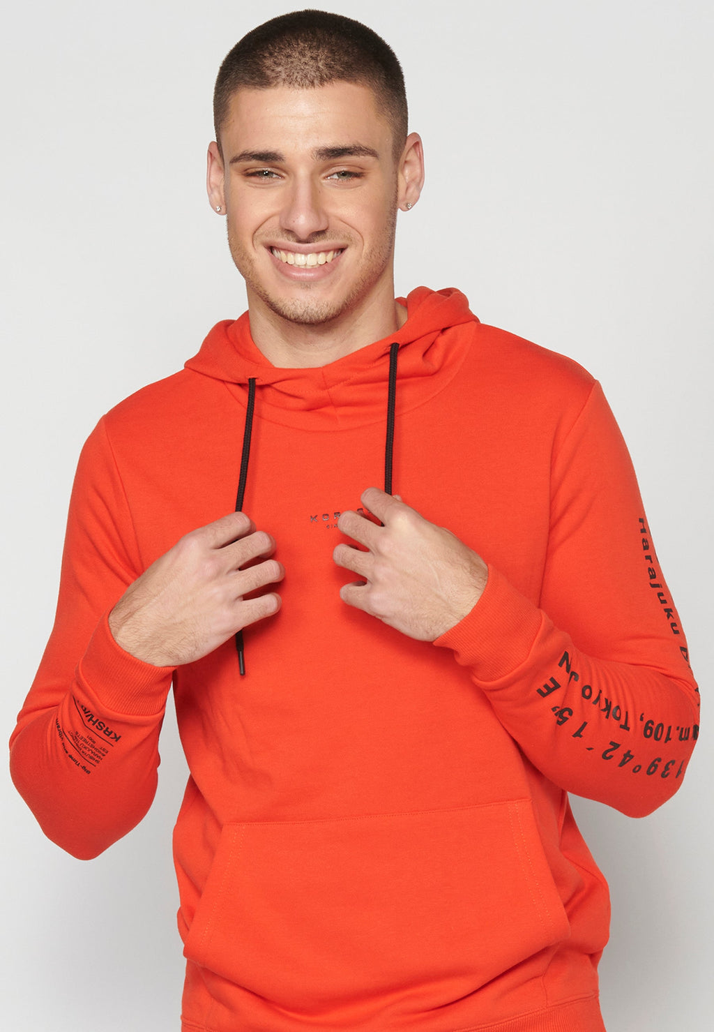 Sudadera Hombre Capucha con Bolsillo y Estampado – Koroshi Rojo