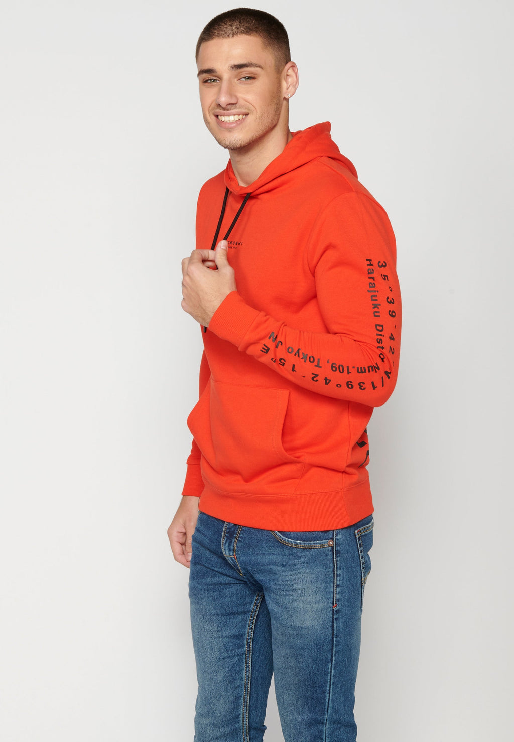 Sudadera Hombre Capucha con Bolsillo y Estampado – Koroshi Rojo