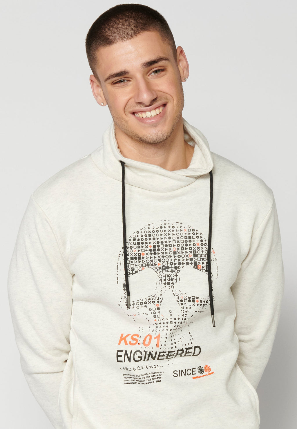 Sudadera Hombre Cuello Alto Estampada – Koroshi Crudo