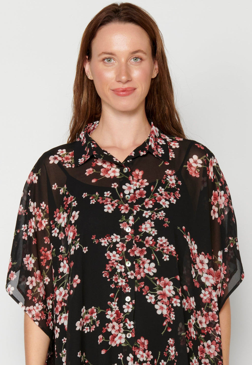 Blusa de manga corta fluida para mujer | moda actual