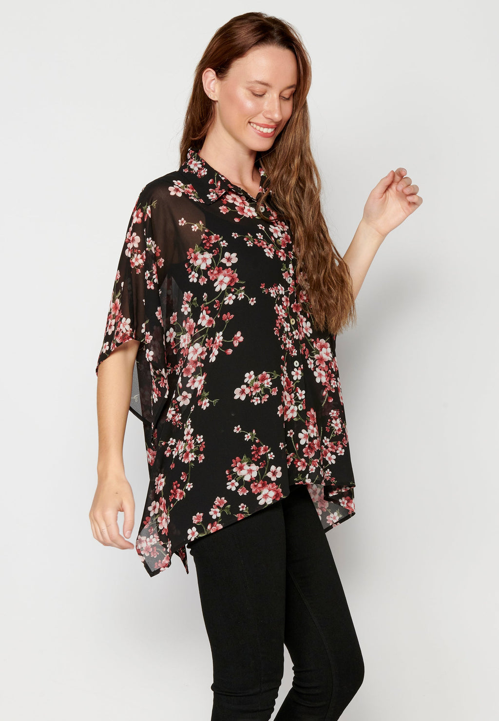 Blusa de manga corta fluida para mujer | moda actual
