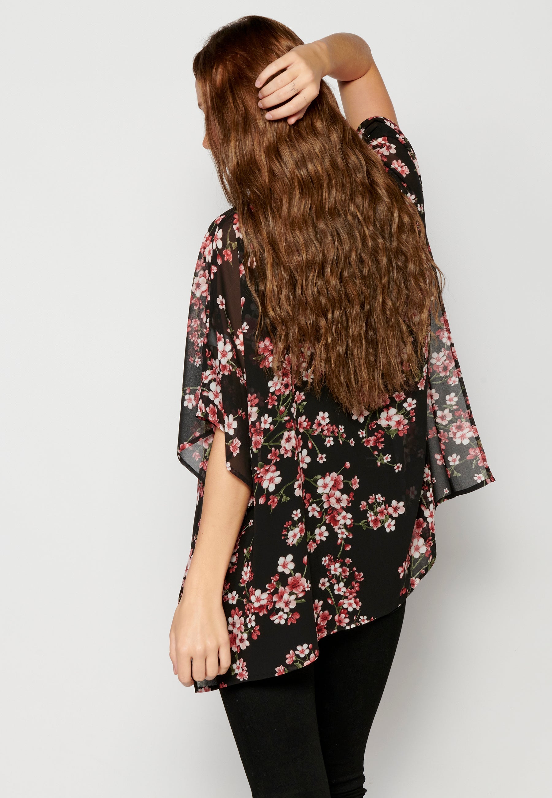Blusa de manga corta fluida para mujer | moda actual