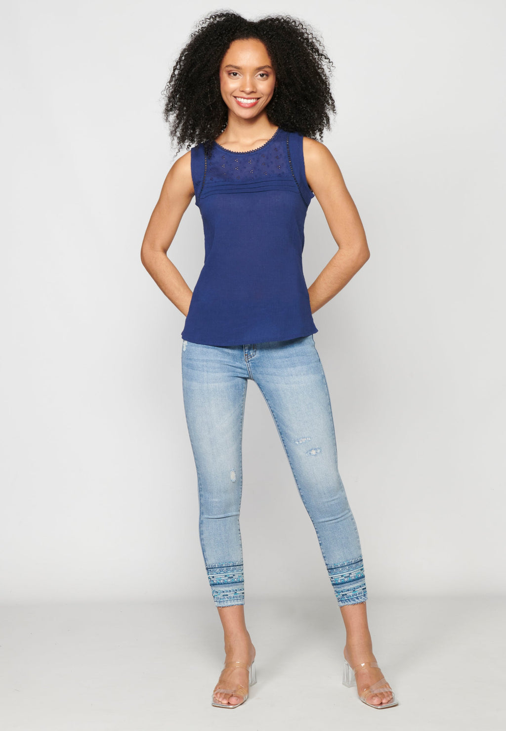 Blusa sin mangas de algodón para mujer | moda actual