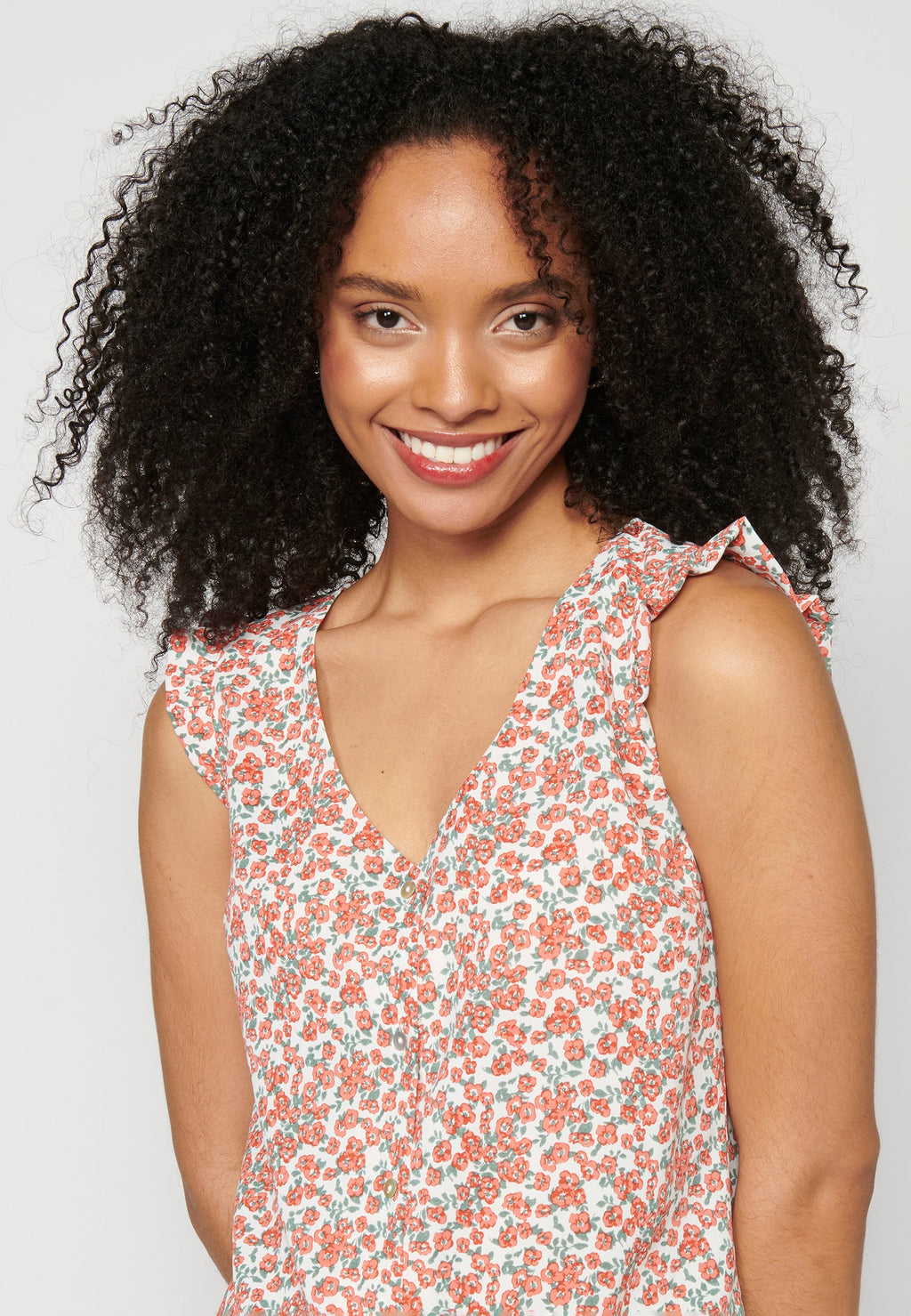 Blusa sin mangas fluida con estampado floral multicolor para mujer | moda actual