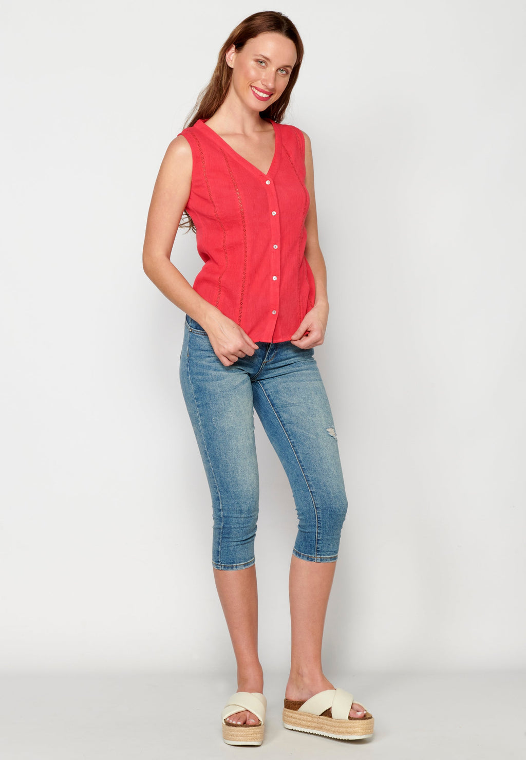 Blusa sin mangas con escote de pico para mujer | moda actual