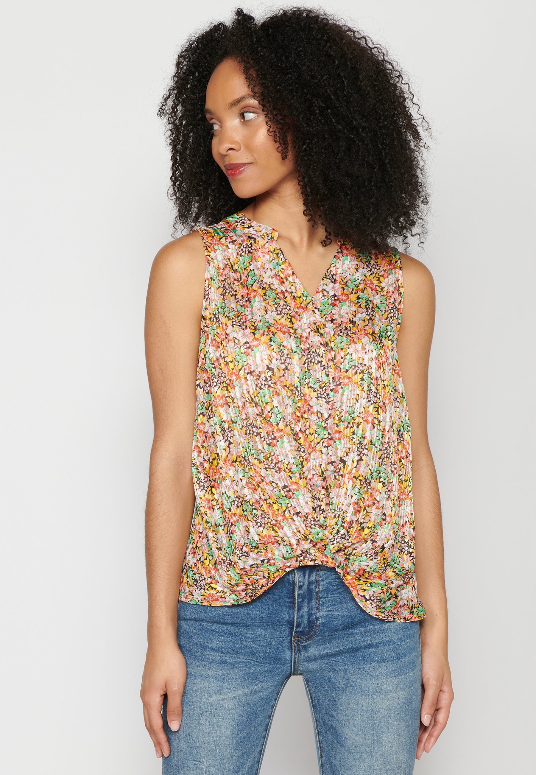 Blusa sin mangas fluida multicolor para mujer | moda actual