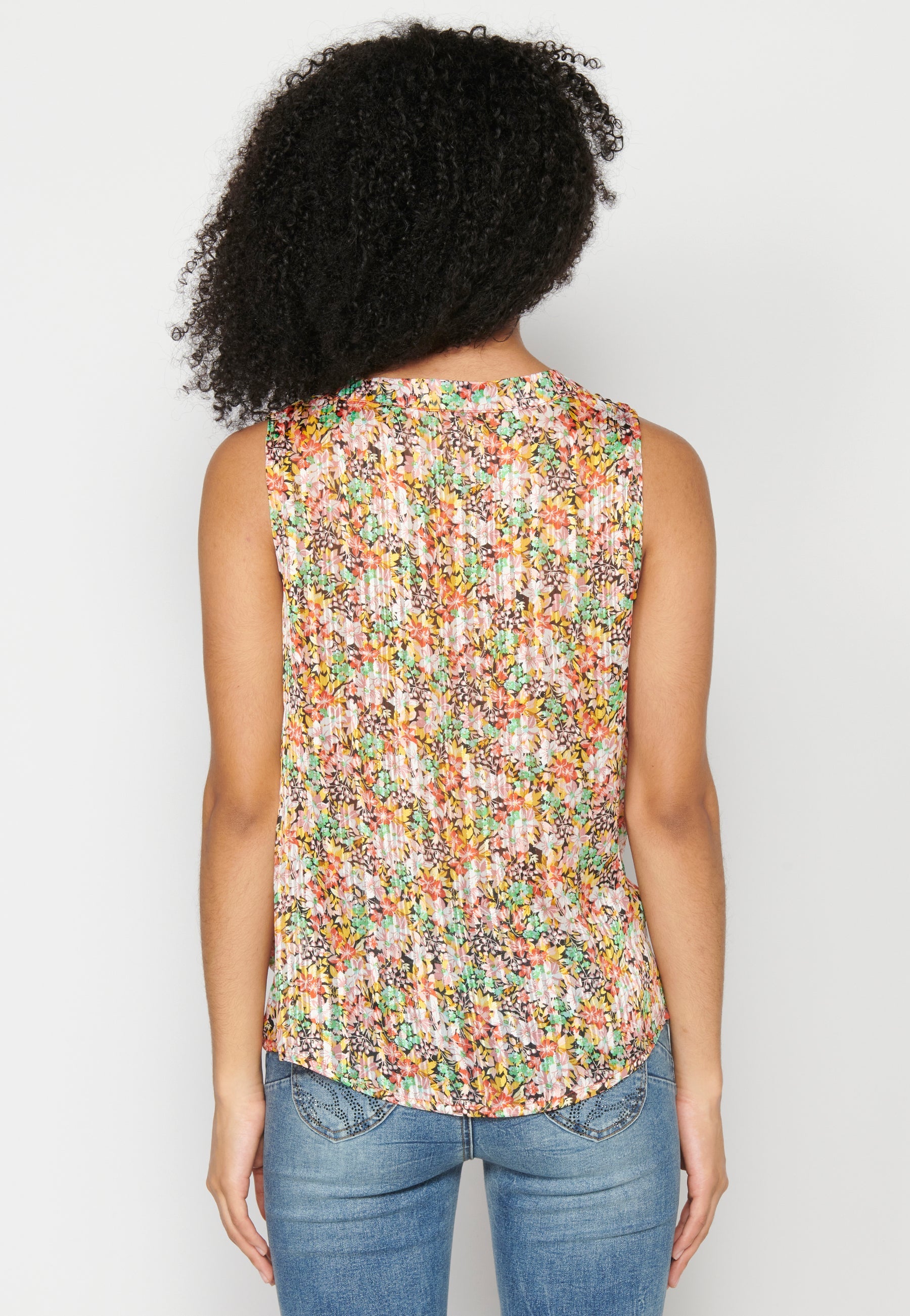 Blusa sin mangas fluida multicolor para mujer | moda actual