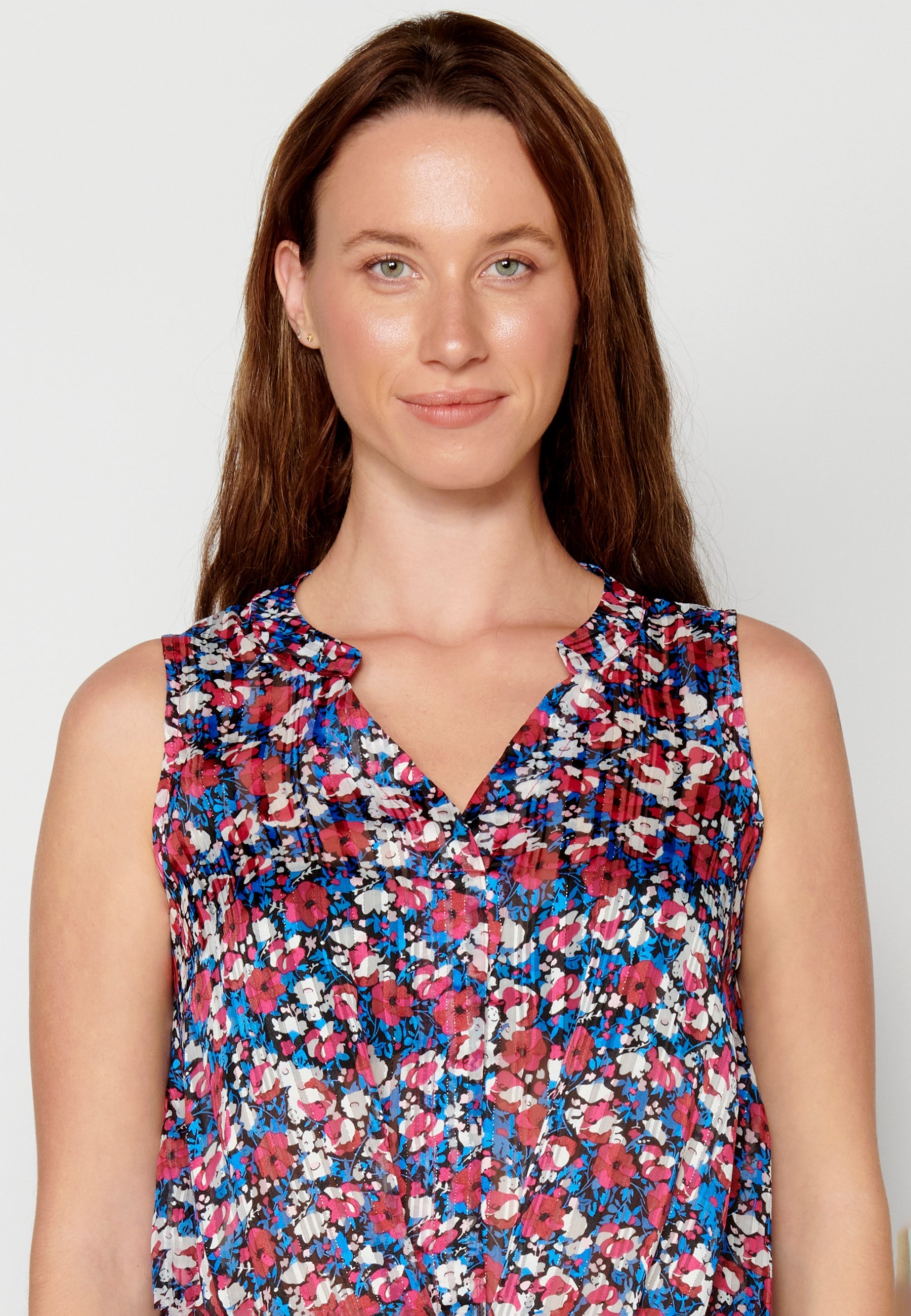 Blusa sin mangas fluida multicolor para mujer | moda actual