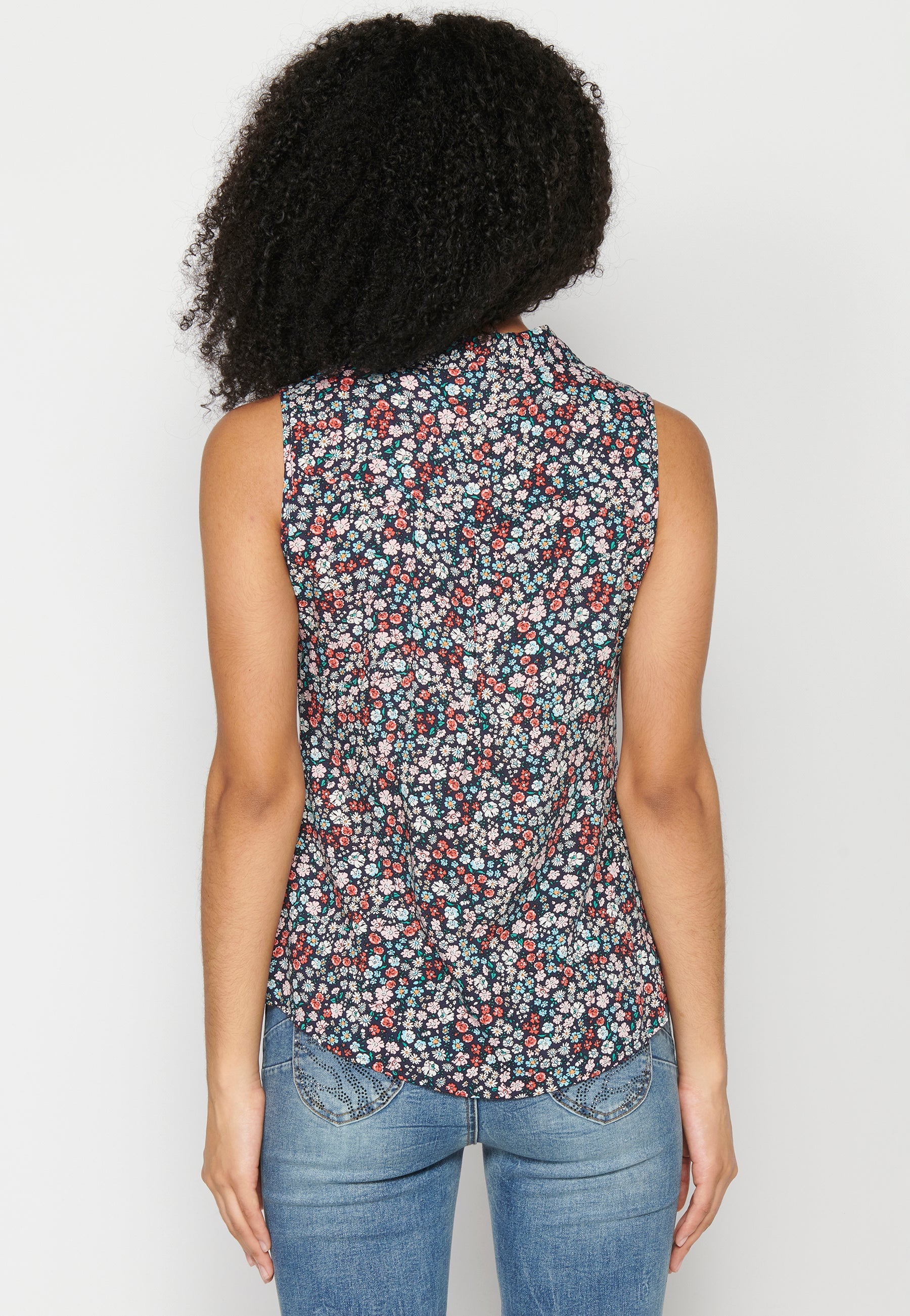 Blusa sin mangas con estampado floral multicolor para mujer | moda actual