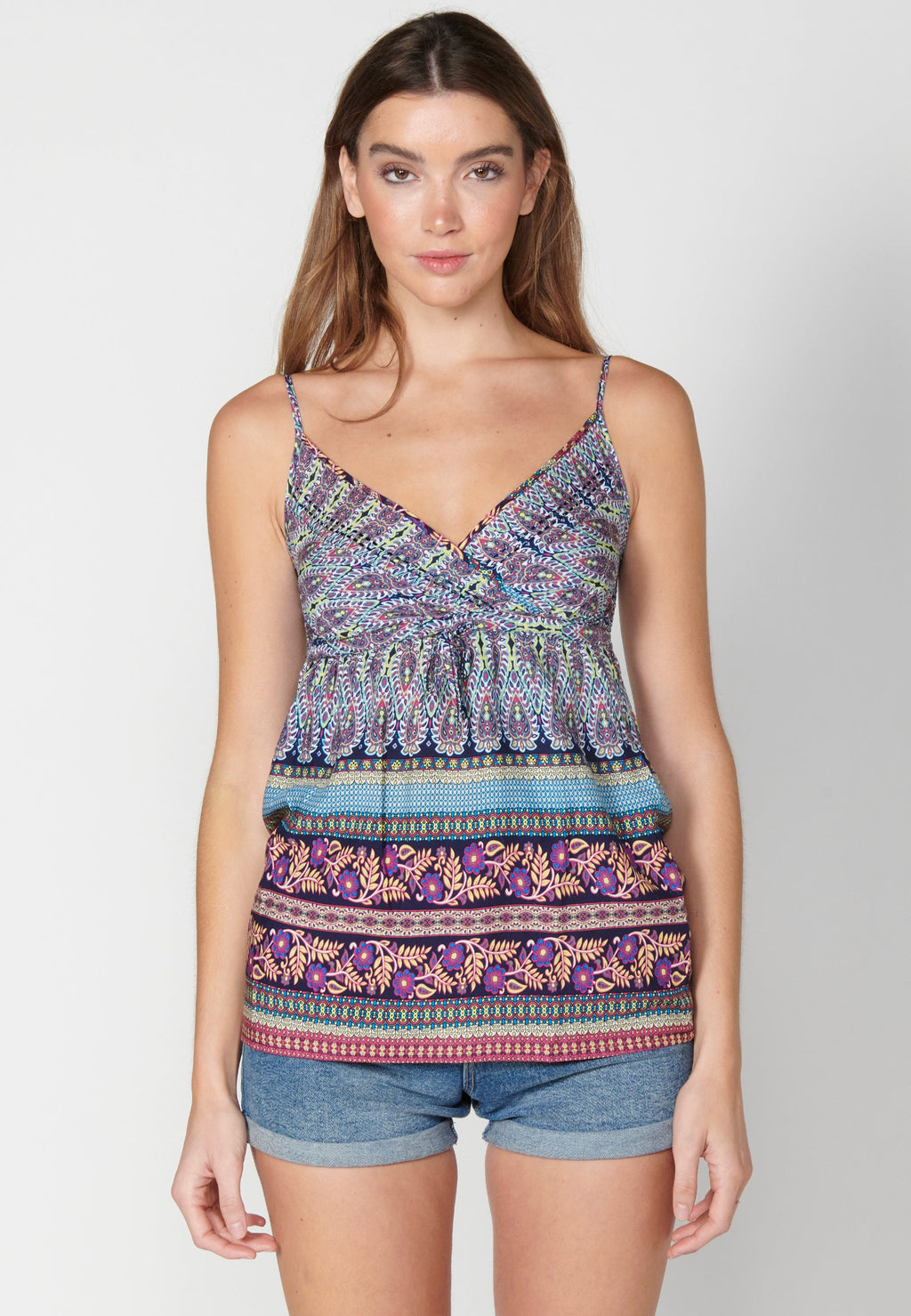 Blusa de tirantes ajustables con escote de pico y estampado étnico multicolor para mujer | moda actual