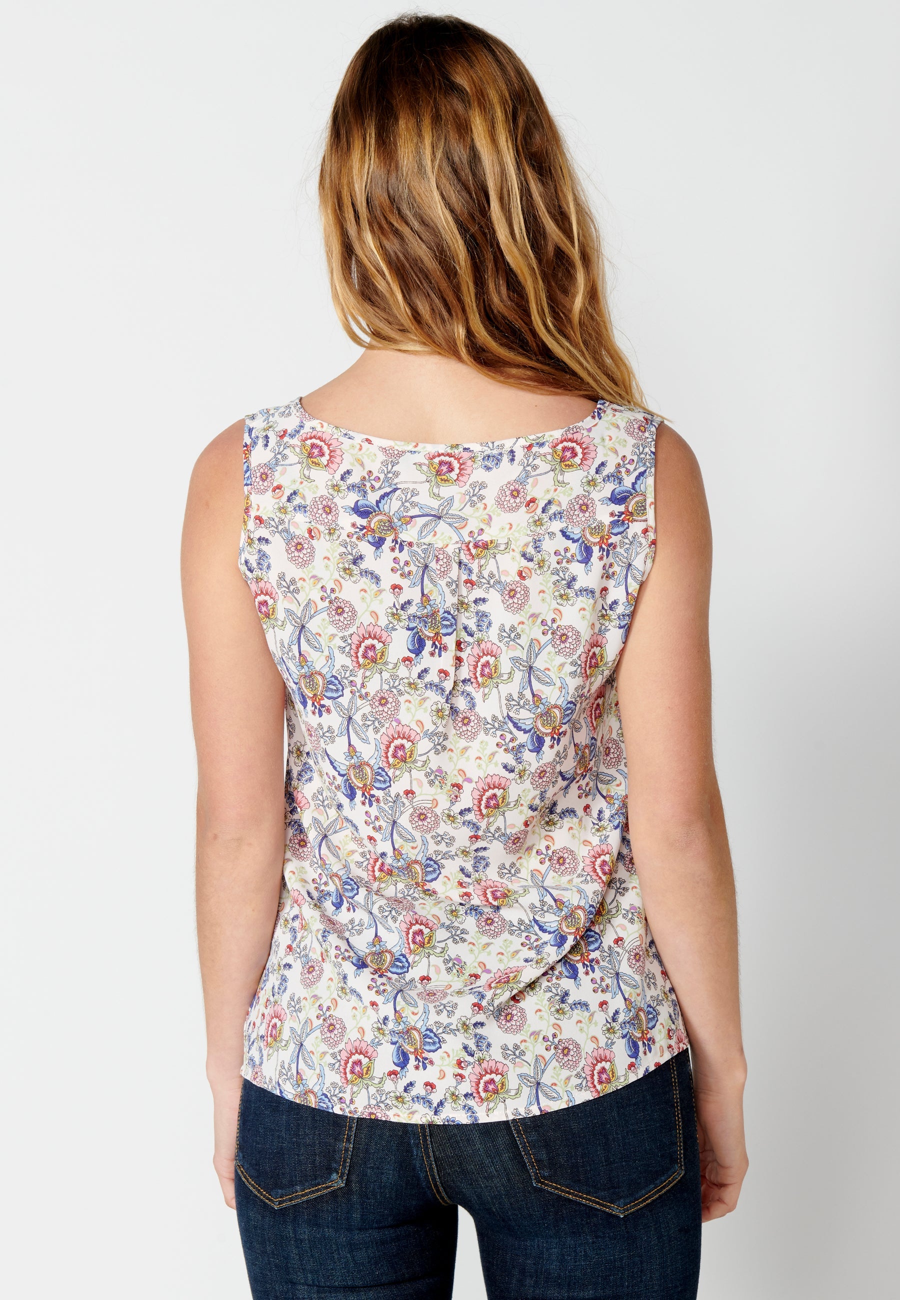 Blusa sin mangas estampado floral para mujer | moda actual