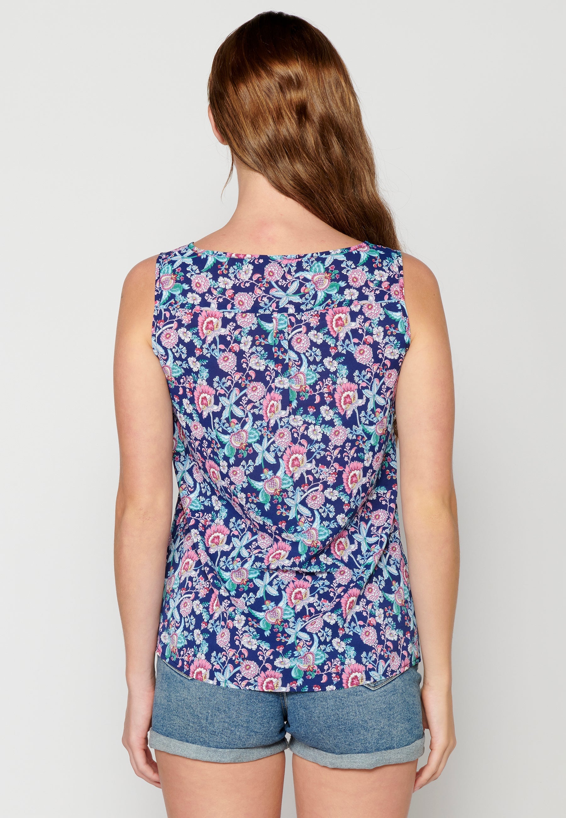 Blusa sin mangas estampado floral para mujer | moda actual