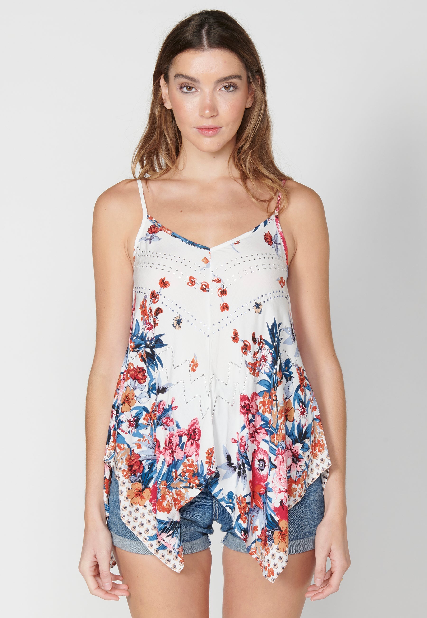 Blusa fluida de tirantes con estampado étnico floral para mujer | moda actual
