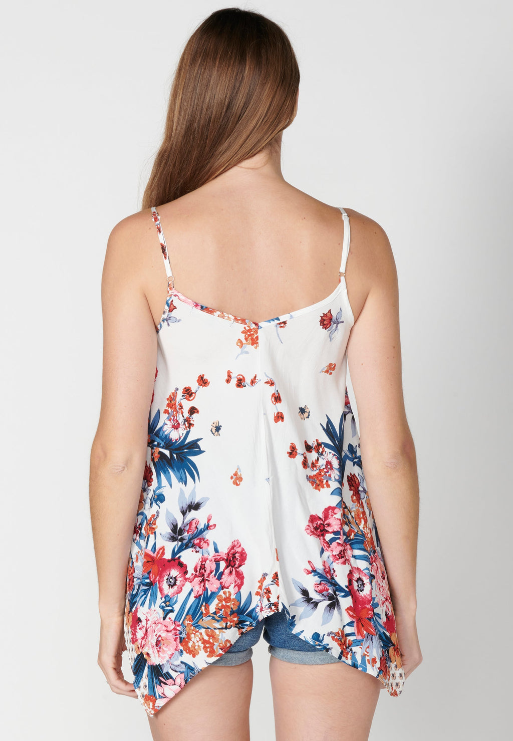Blusa fluida de tirantes con estampado étnico floral para mujer | moda actual