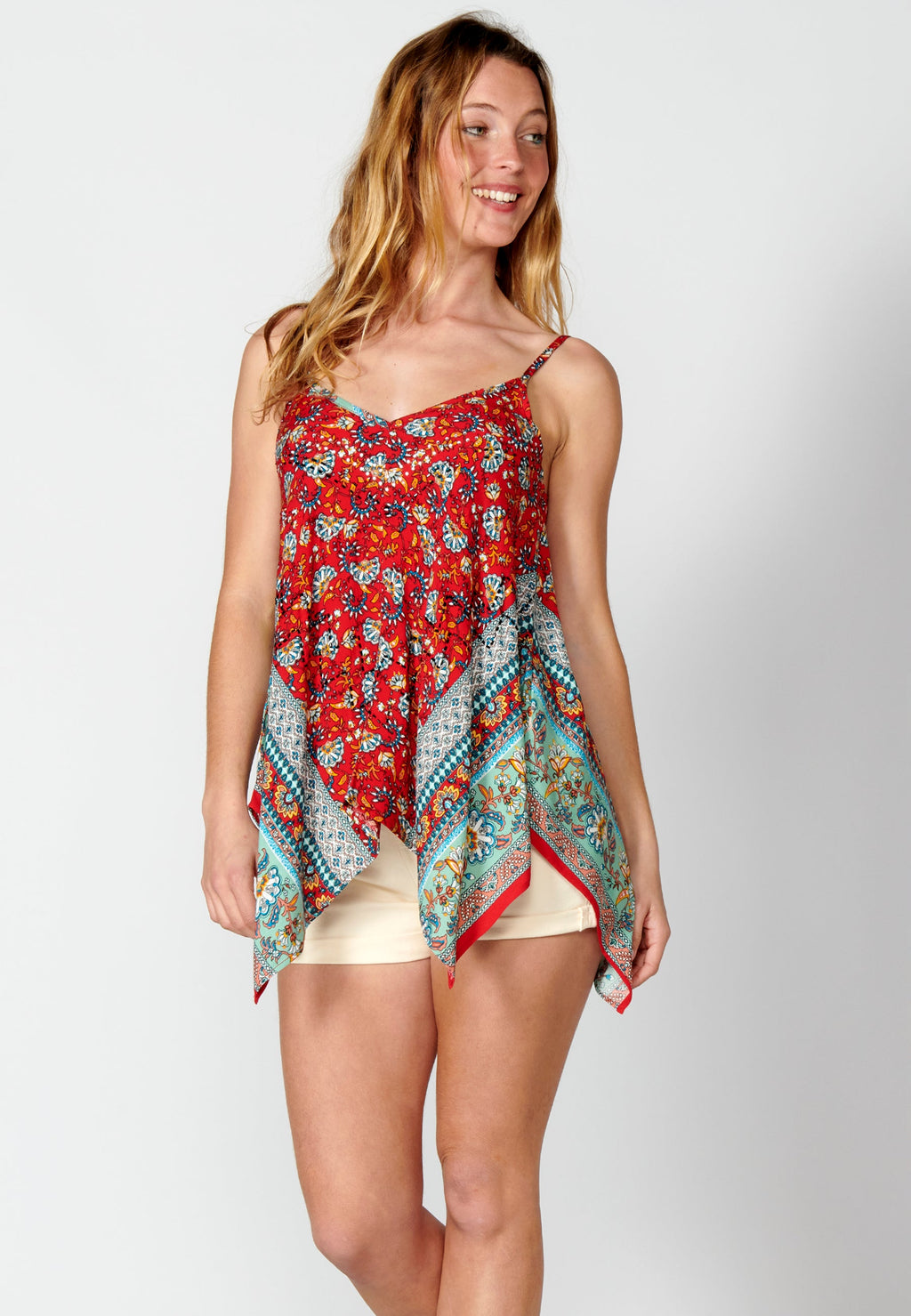 Blusa fluida de tirantes con estampado étnico floral para mujer | moda actual