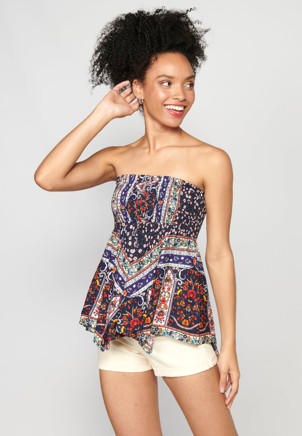 Falda corta asimétrica con estampado étnico para mujer | moda actual