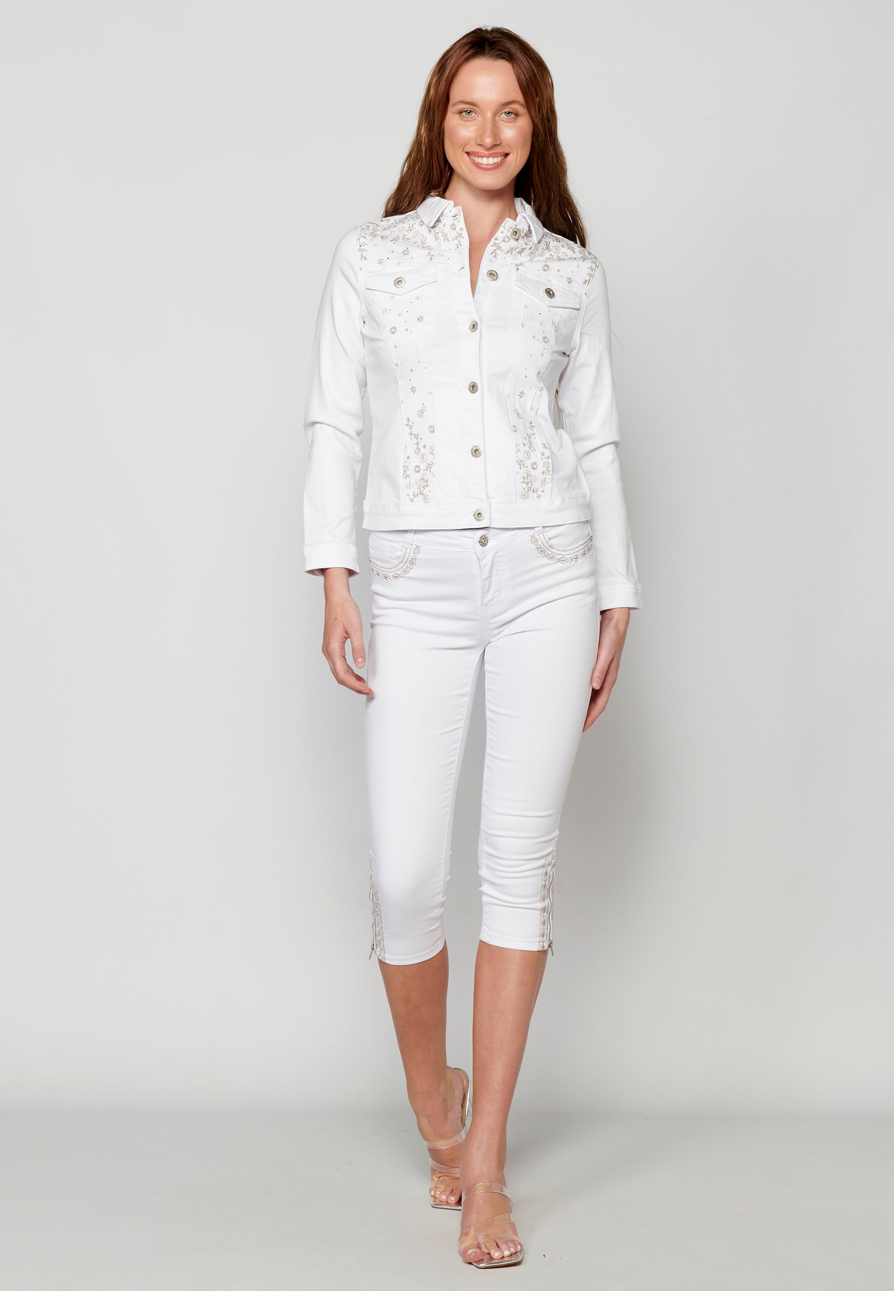 Cazadora vaquera denim blanco mujer bordado floral – Koroshi