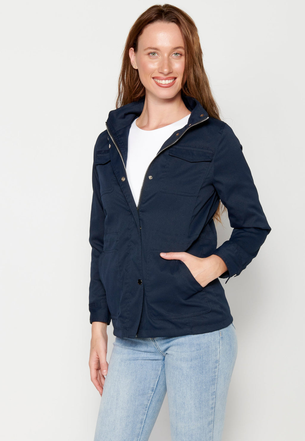 Parka corta azul marino para mujer con capucha – Koroshi