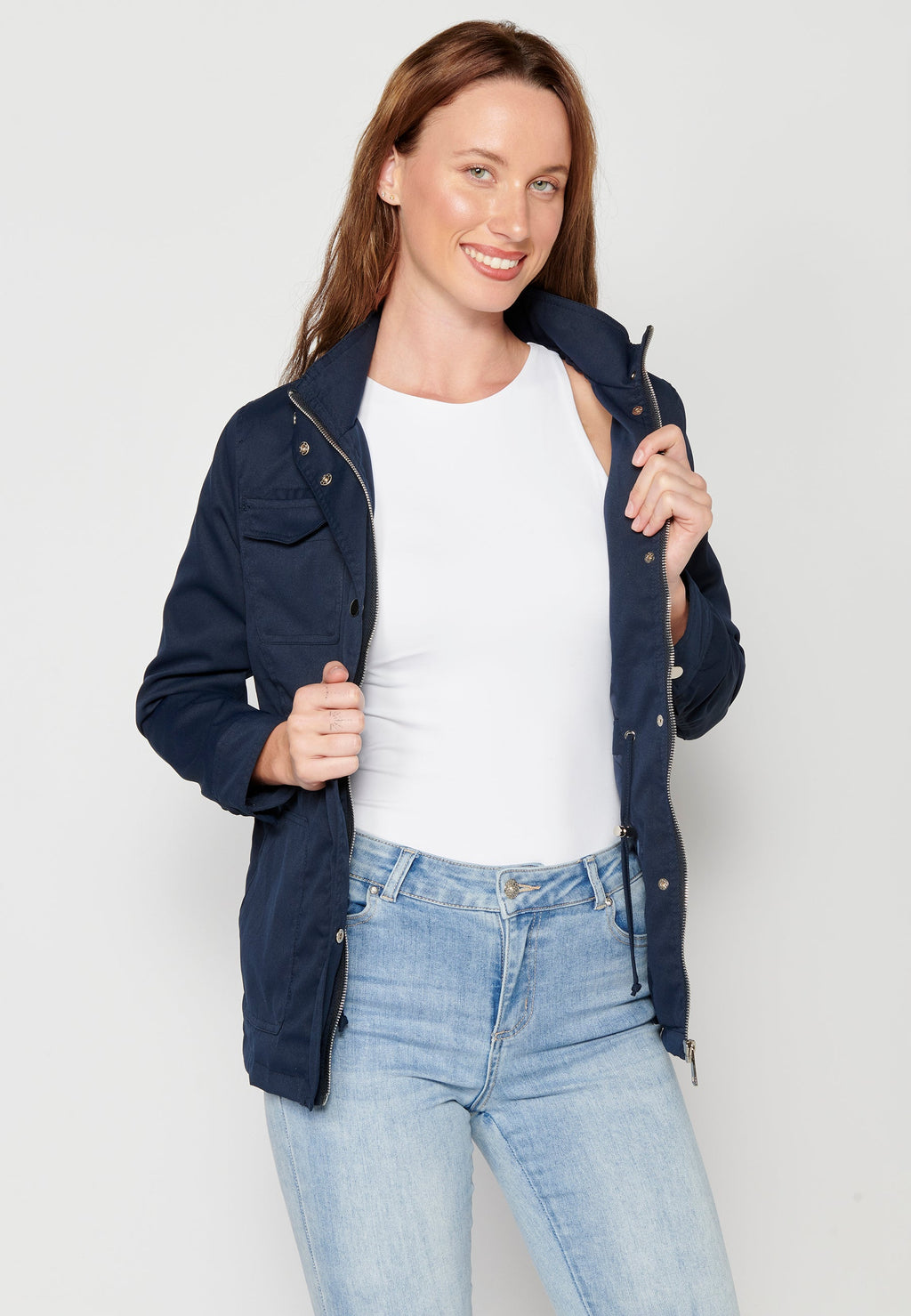 Parka corta azul marino para mujer con capucha – Koroshi