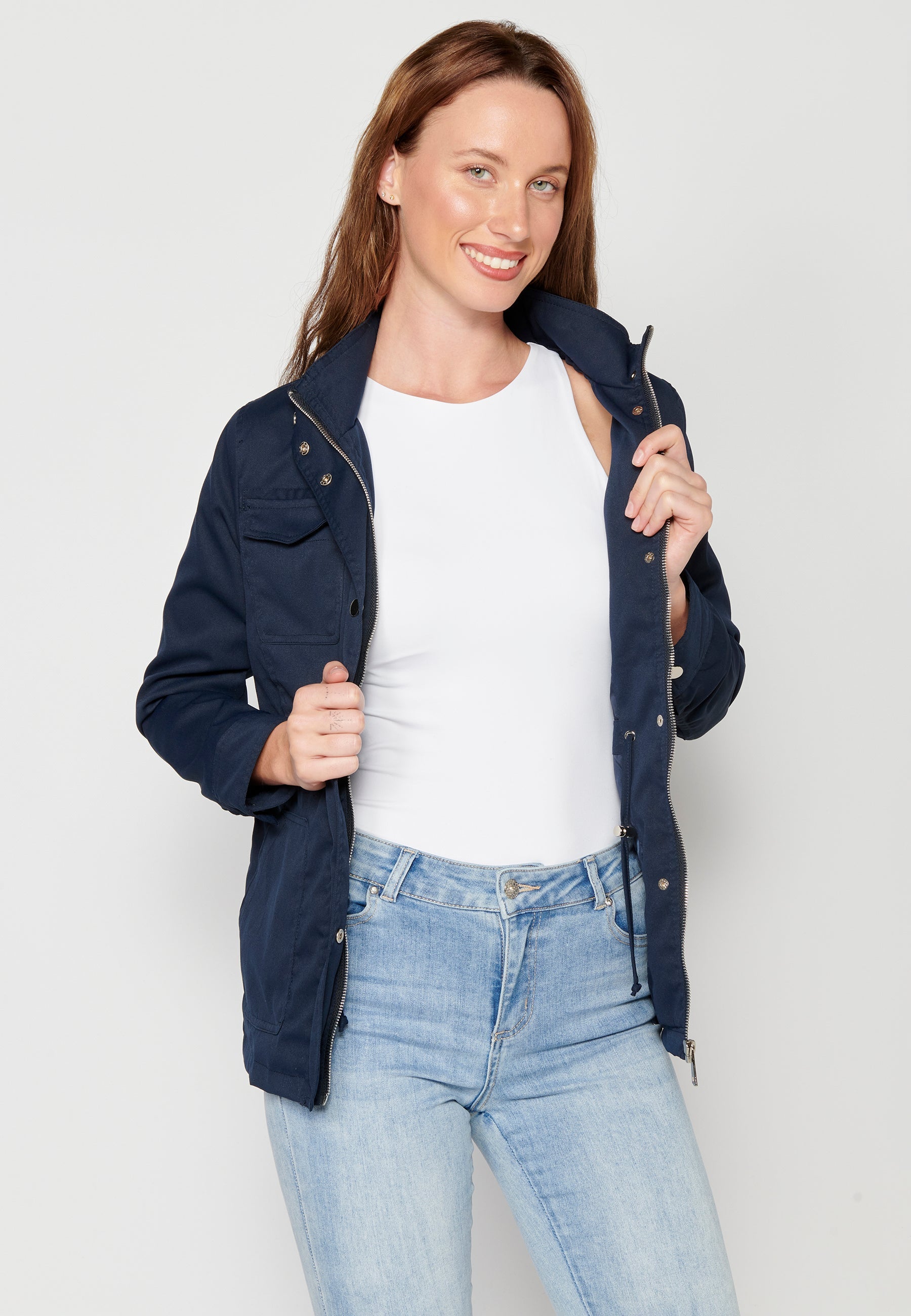 Parka corta azul marino para mujer con capucha – Koroshi