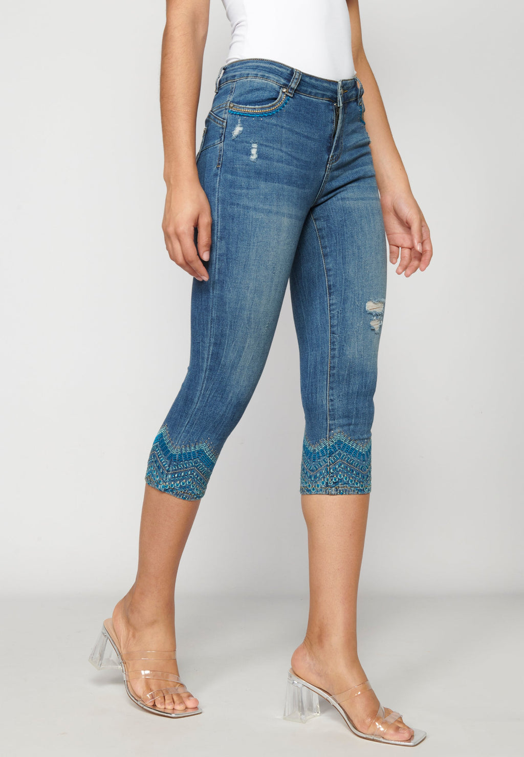 Pantalón pirata slim push up para mujer | moda actual