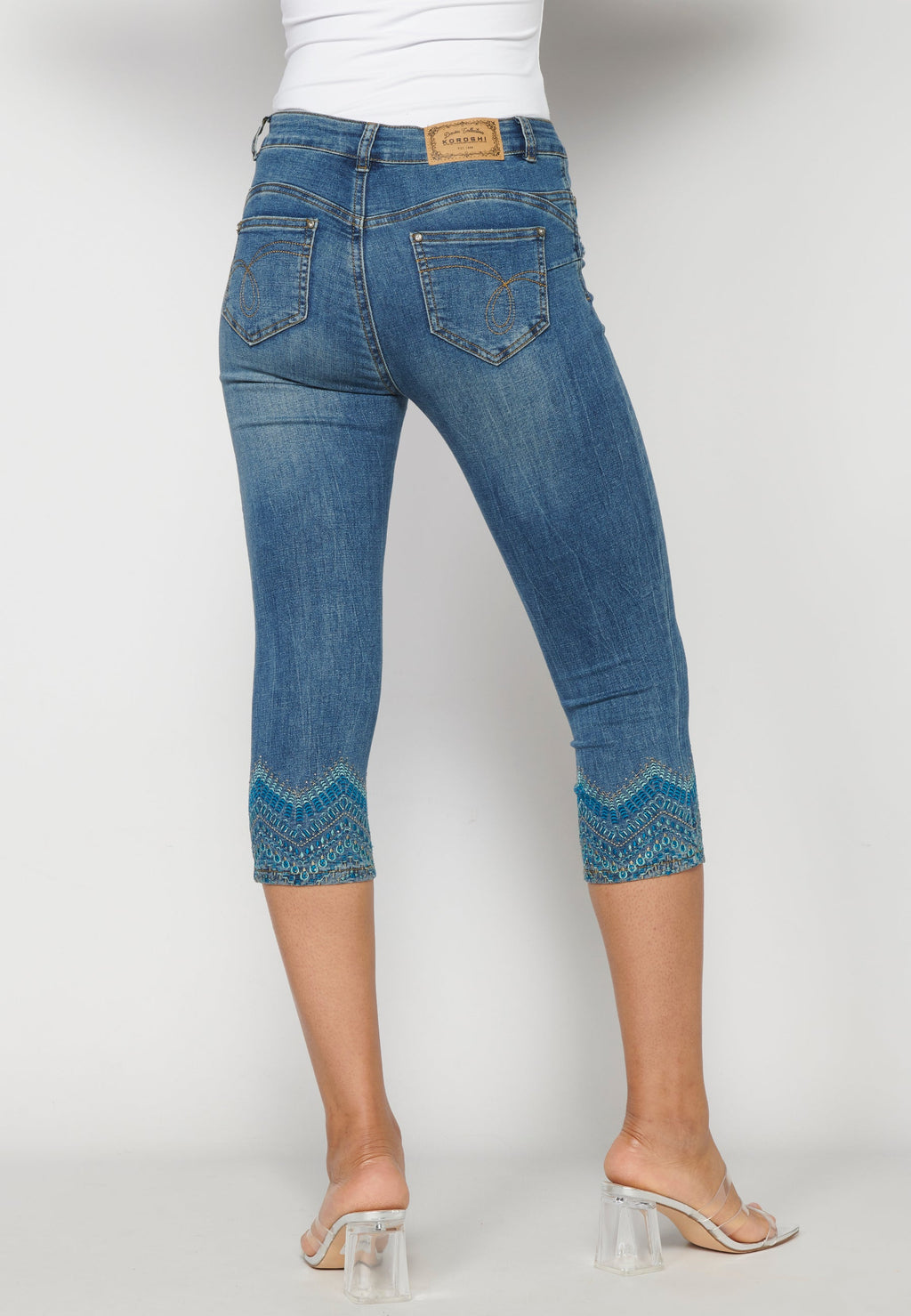 Pantalón pirata slim push up para mujer | moda actual