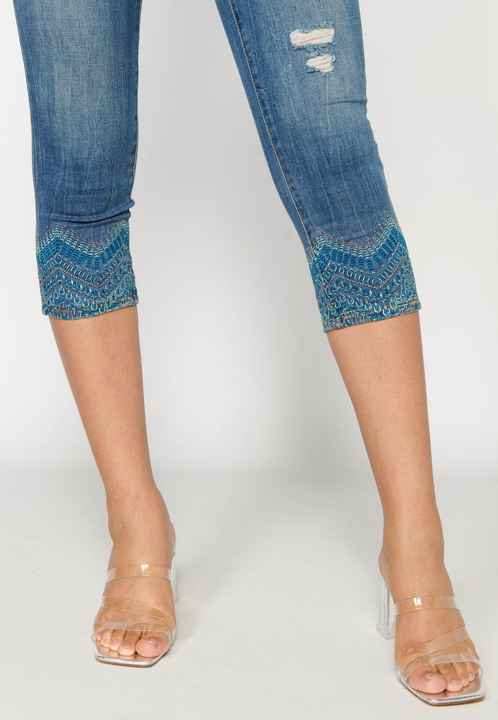 Pantalón pirata slim push up para mujer | moda actual