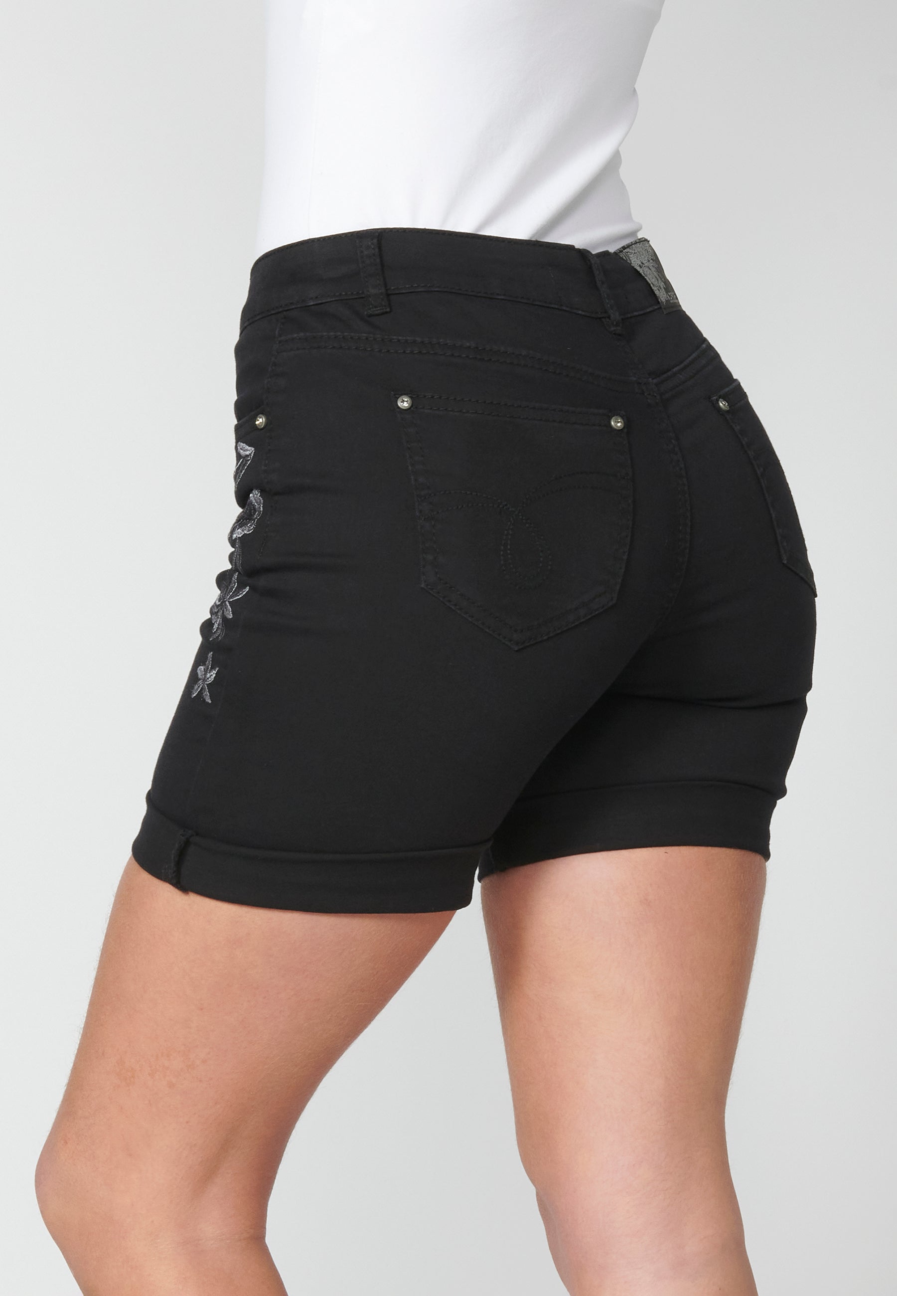 Pantalón corto short con detalles florales para mujer | moda actual