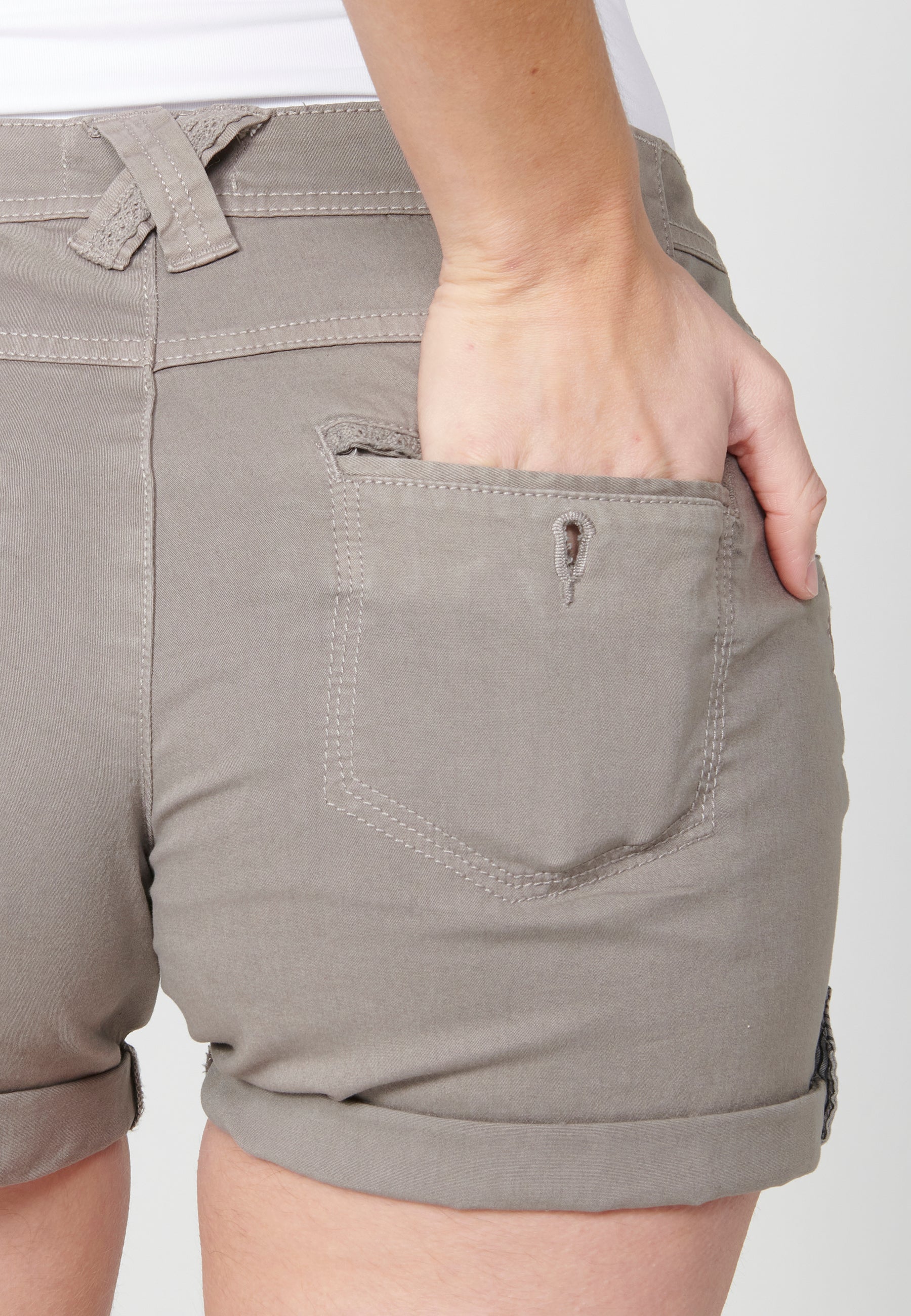 Pantalón corto short cuatro bolsillos para mujer | moda actual