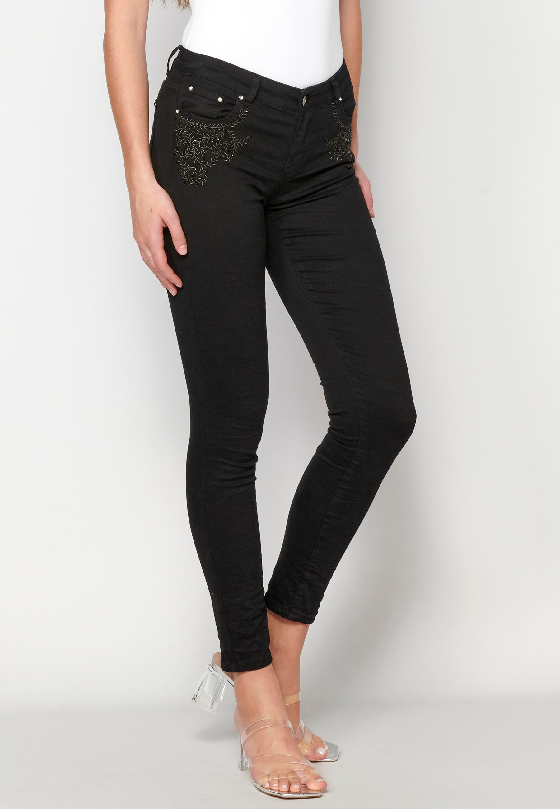 Pantalón largo jeans slim para mujer | moda actual
