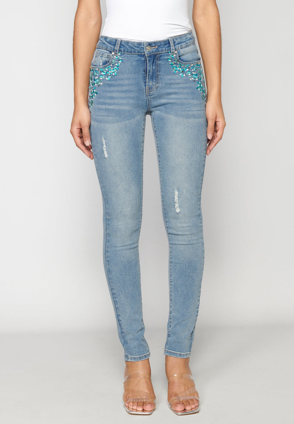 Pantalón straigth jeans tobillero con detalles florales para mujer | moda actual