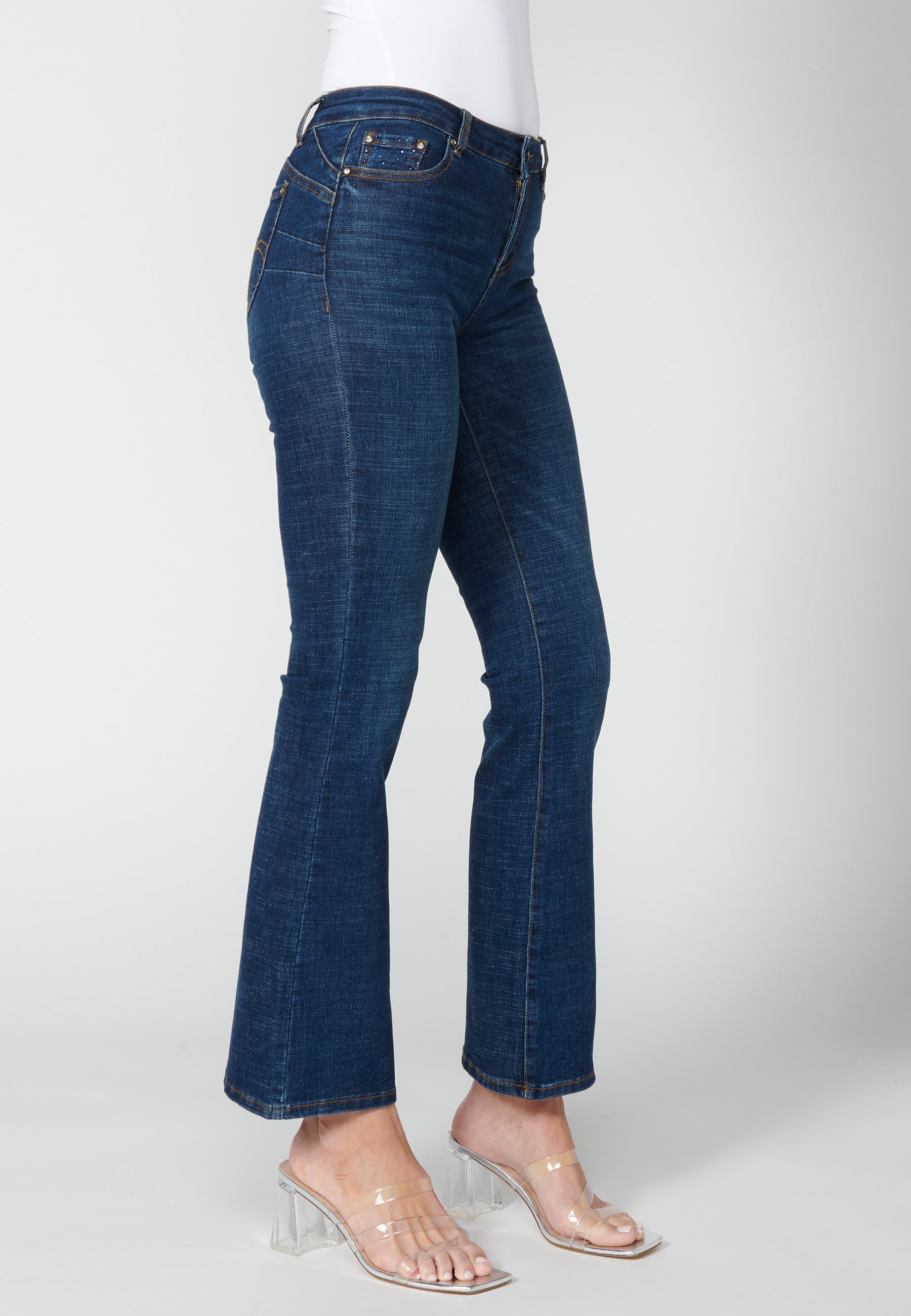 Pantalón largo straigth push up medio para mujer | moda actual