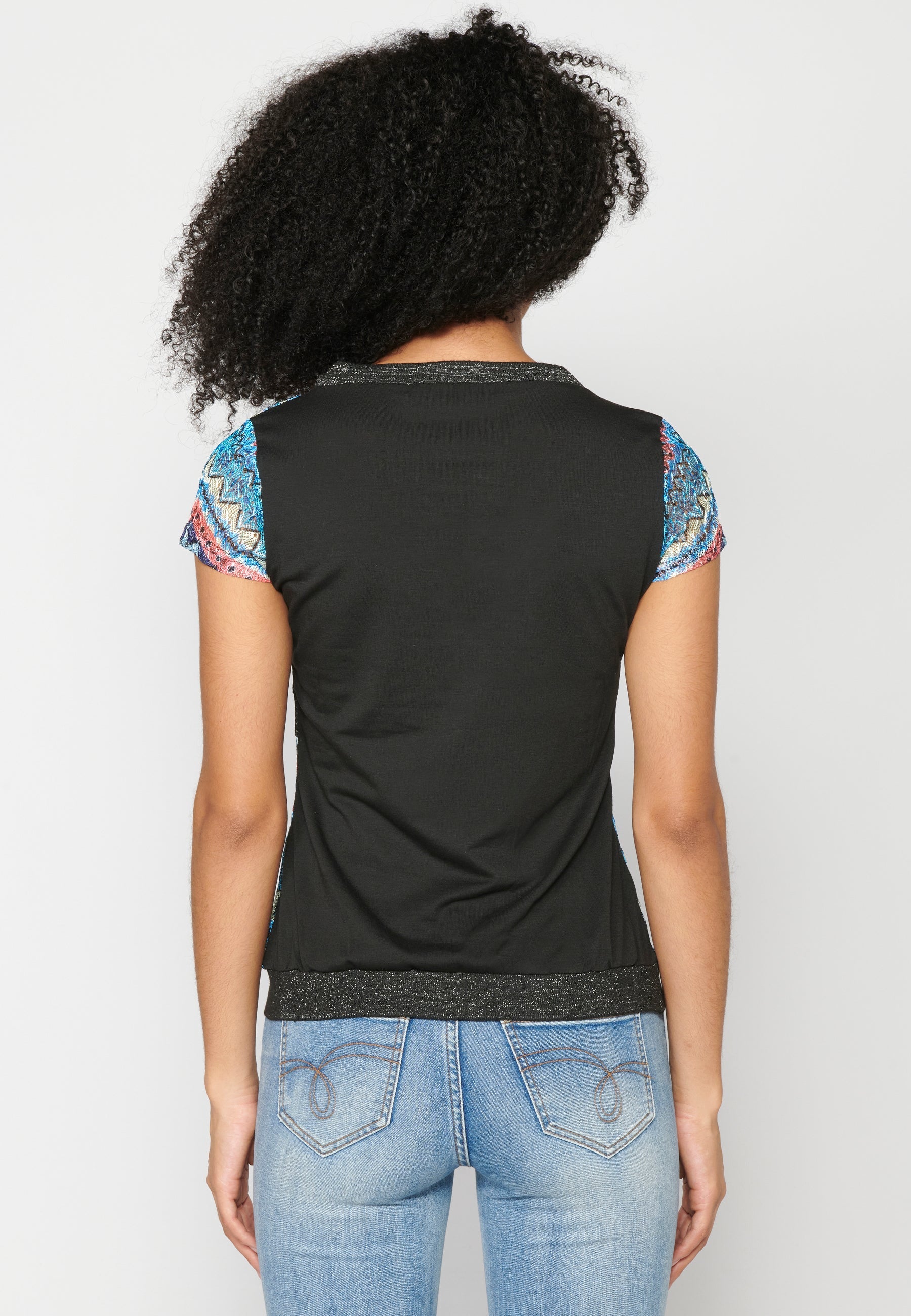 Top manga corta escote de pico estampado étnico multicolor para mujer | moda actual