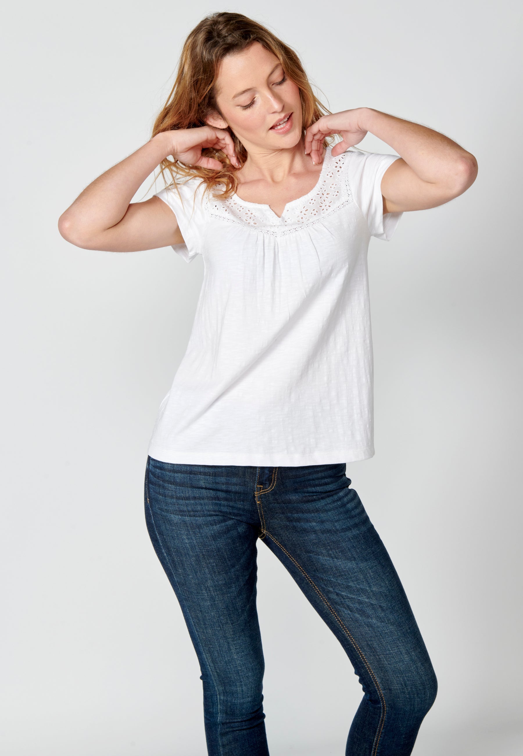 Camiseta top manga corta de algodón con escote corazón para mujer | moda actual
