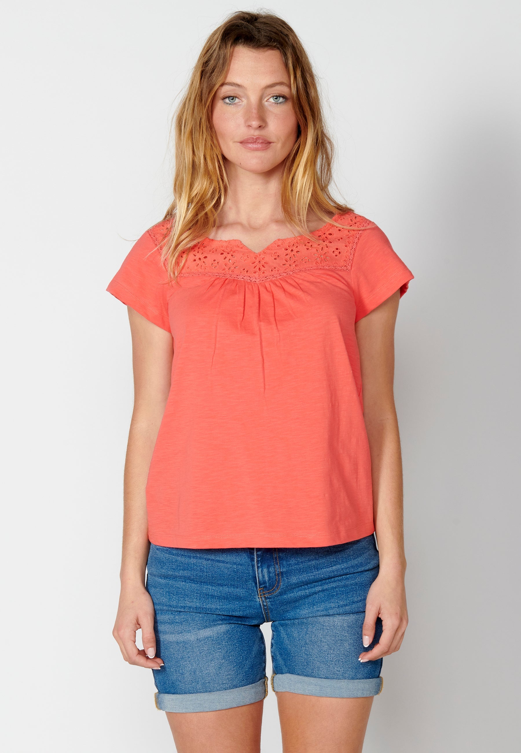 Camiseta top manga corta de algodón con escote corazón para mujer | moda actual