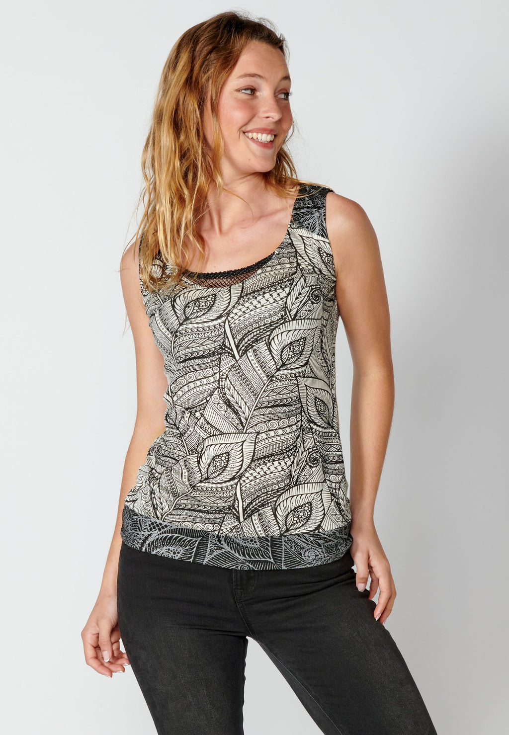 Camiseta top de tirantes con estampado étnico para mujer | moda actual