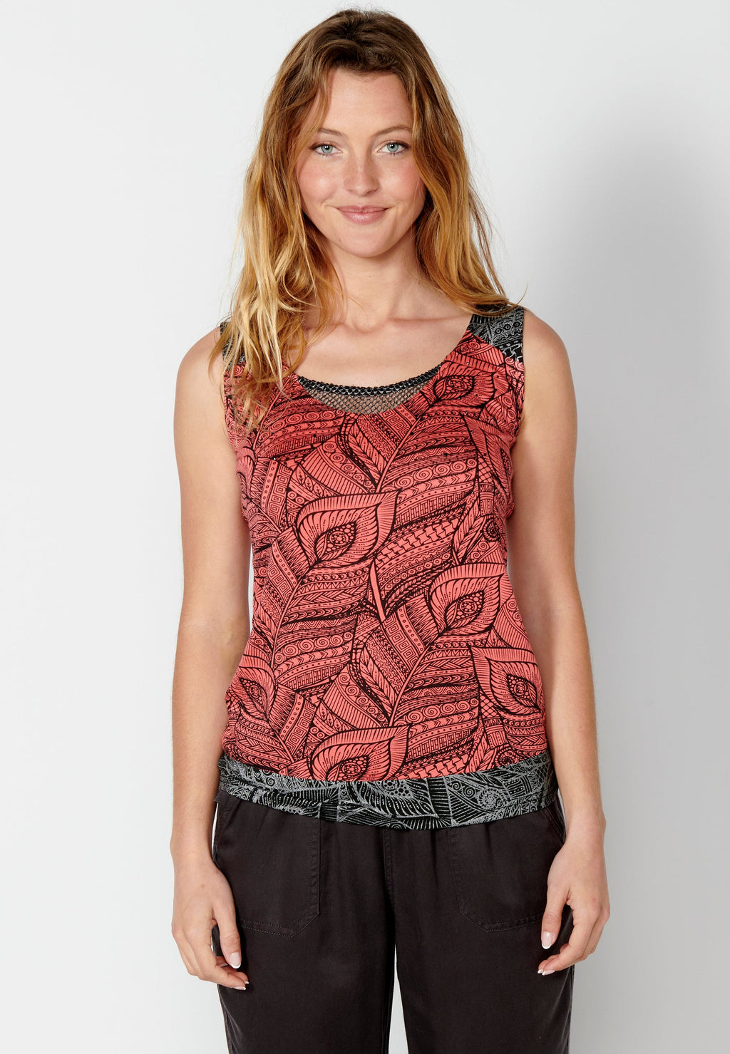 Camiseta top de tirantes con estampado étnico para mujer | moda actual