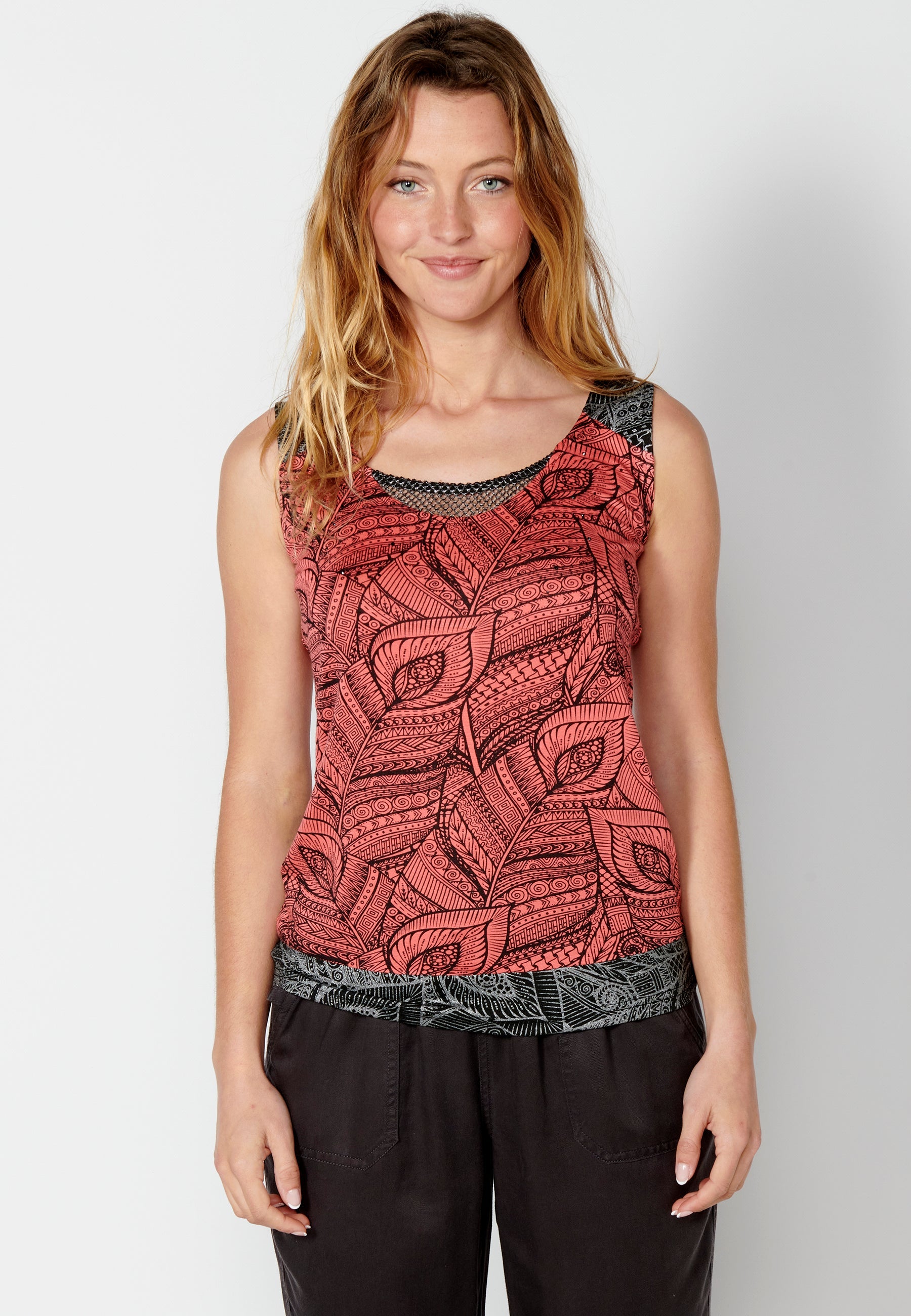 Camiseta top de tirantes con estampado étnico para mujer | moda actual