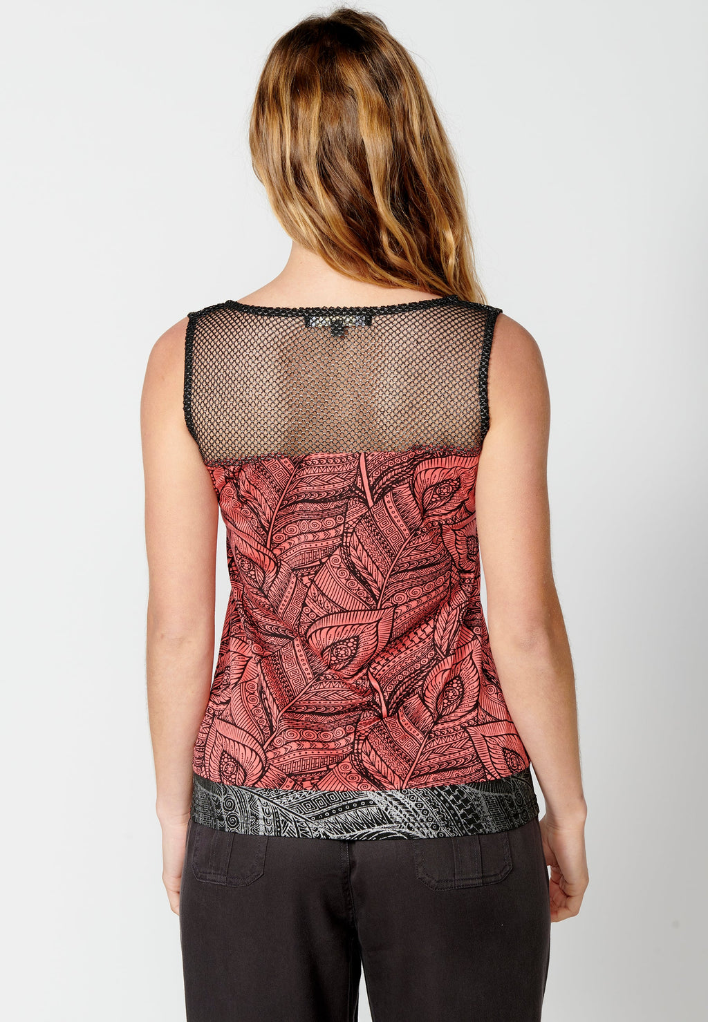 Camiseta top de tirantes con estampado étnico para mujer | moda actual