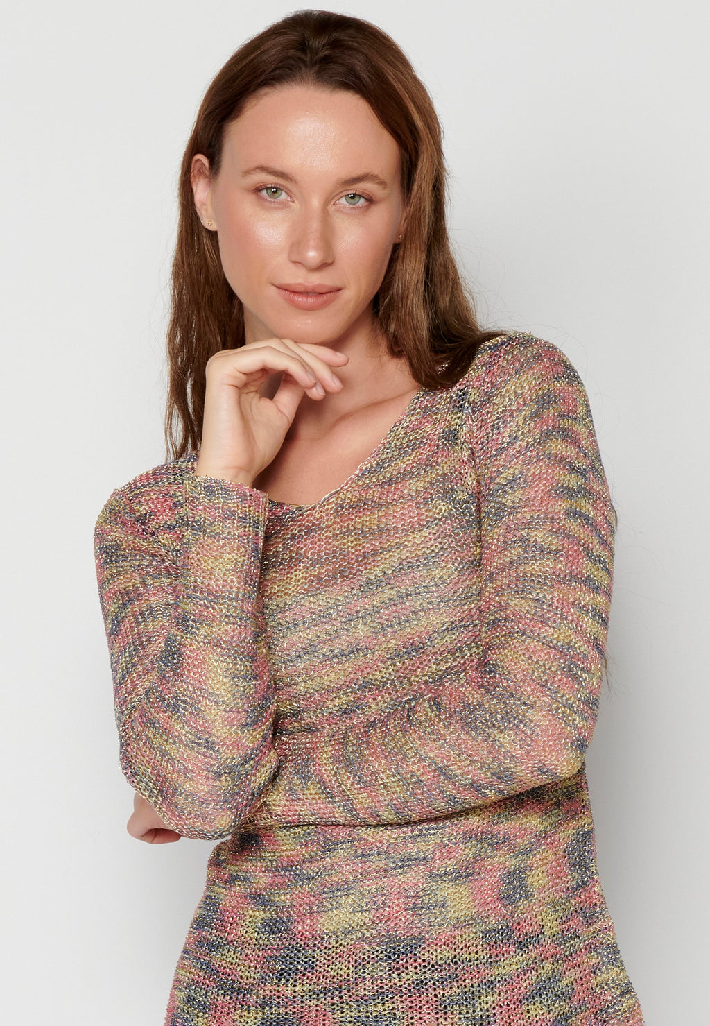 Jersey de punto de cuello pico fluido para mujer | moda actual